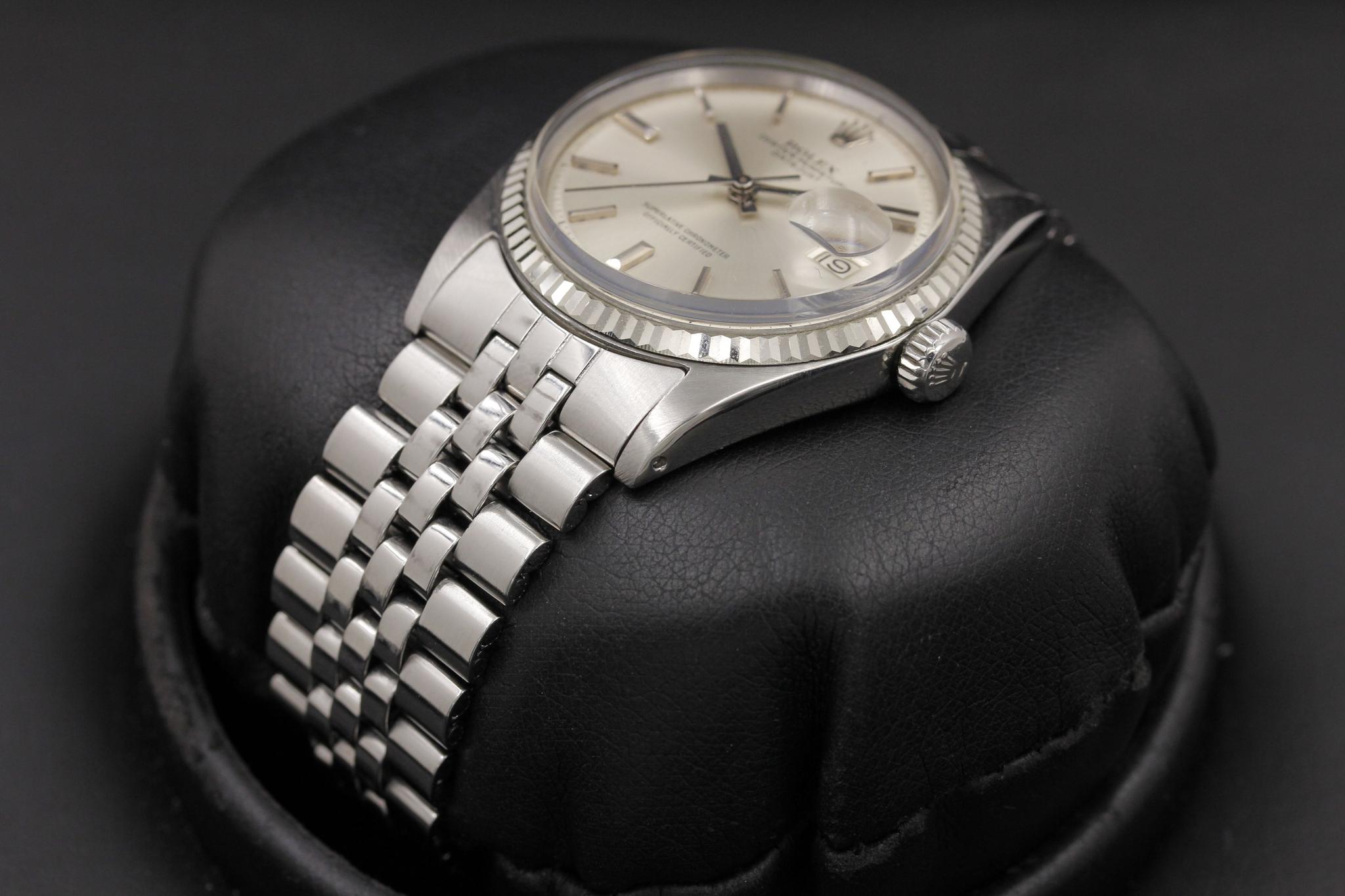 Watch Image 3