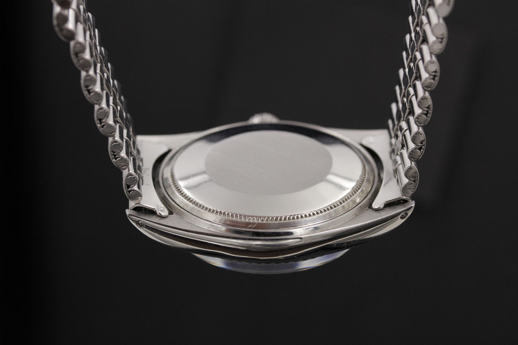 Watch Image 13