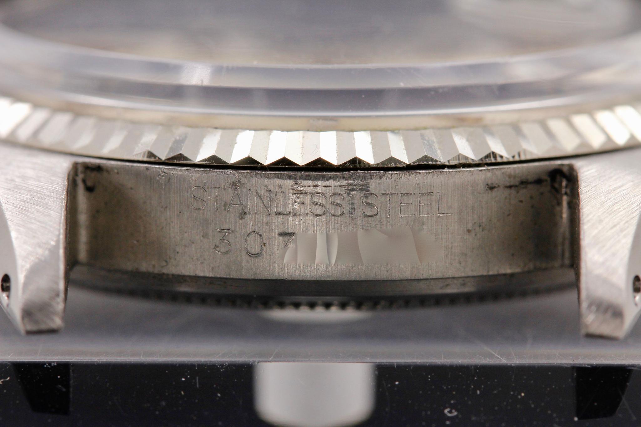 Watch Image 11