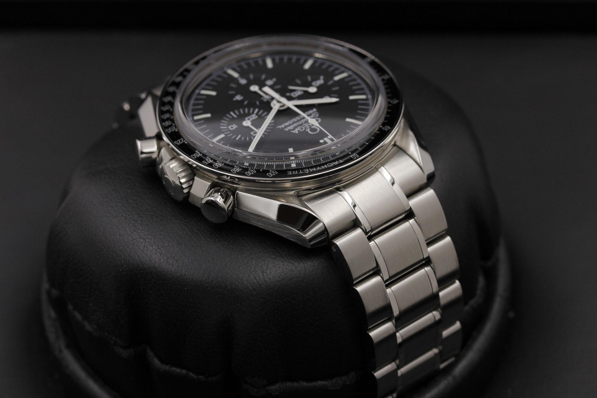 Watch Image 4