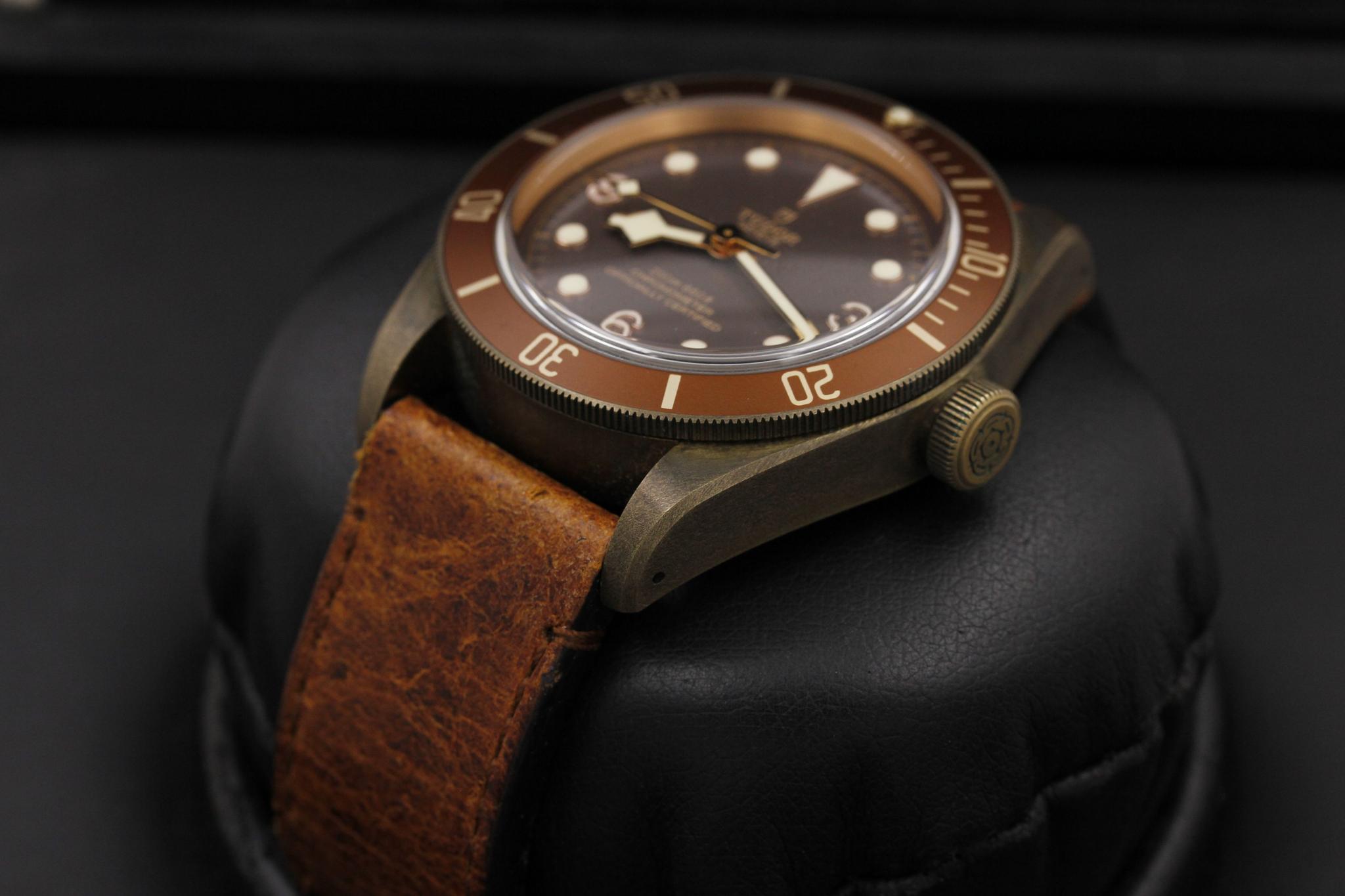 Watch Image 2