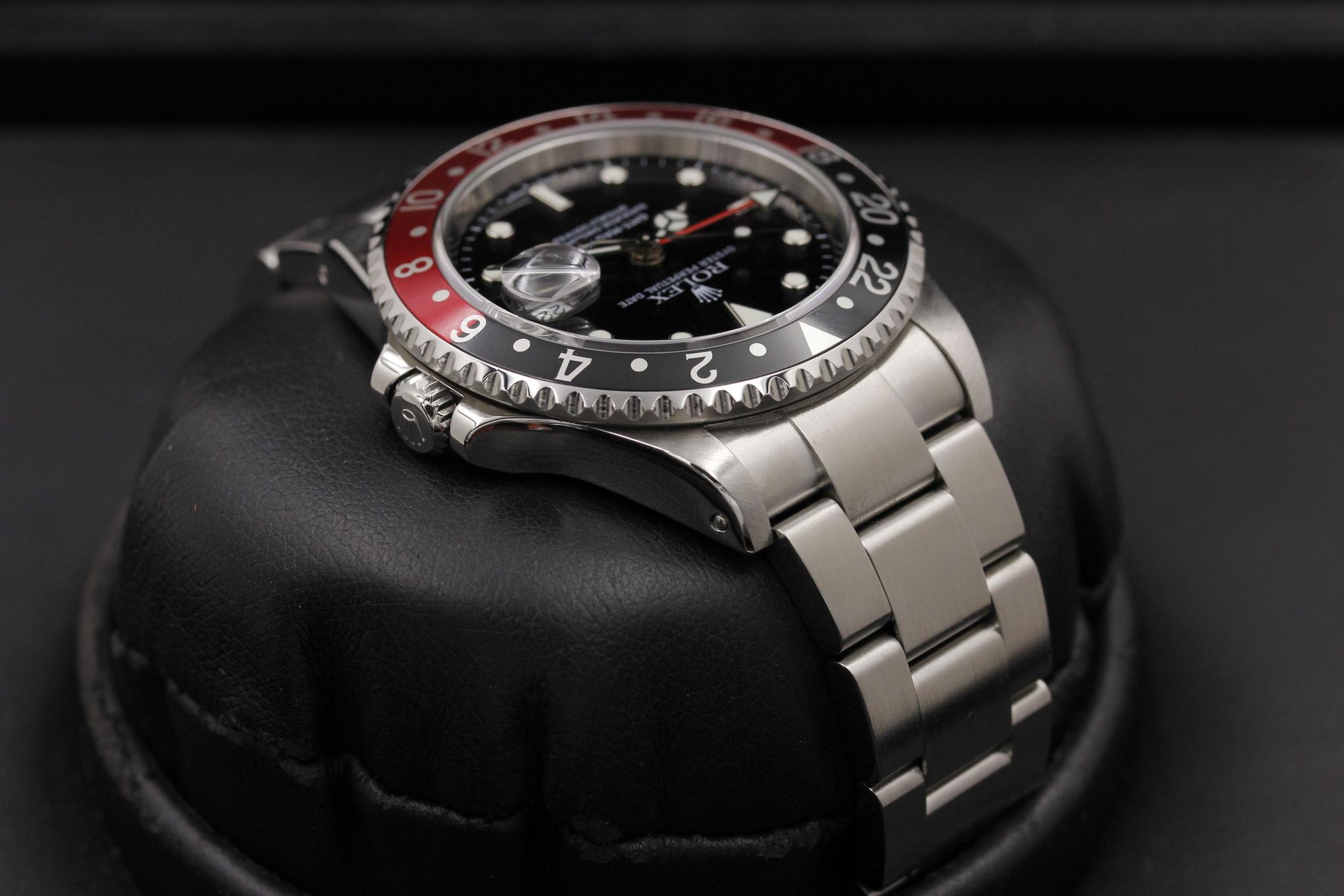 Watch Image 4