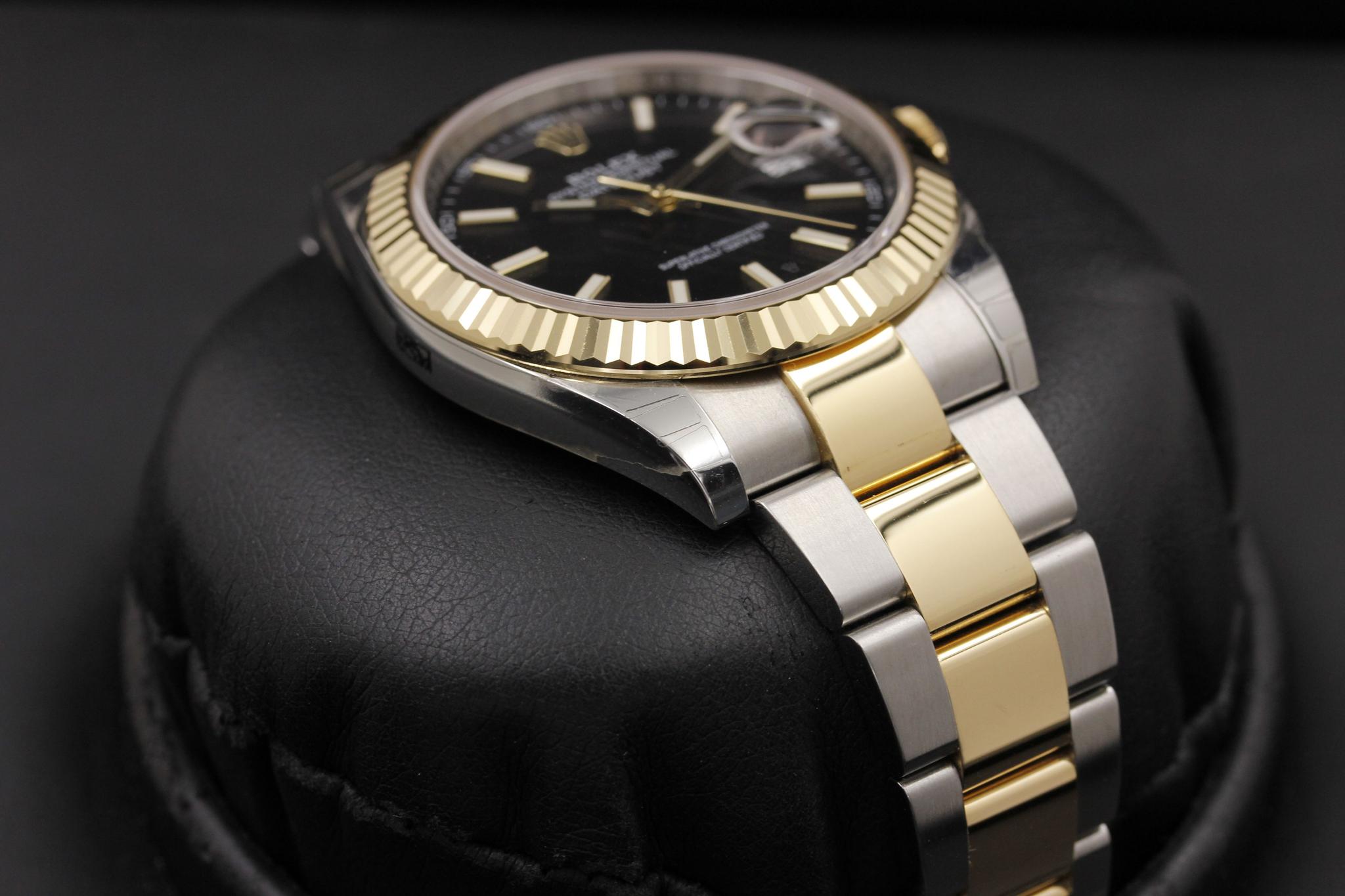 Watch Image 6
