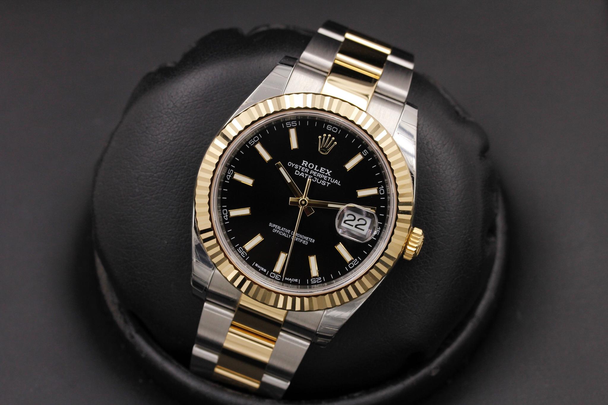 Watch Image 10