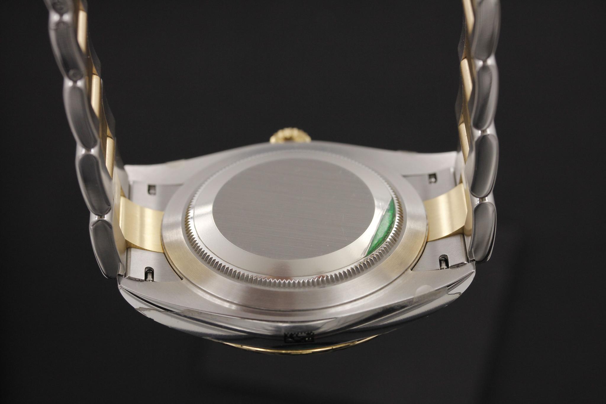 Watch Image 7