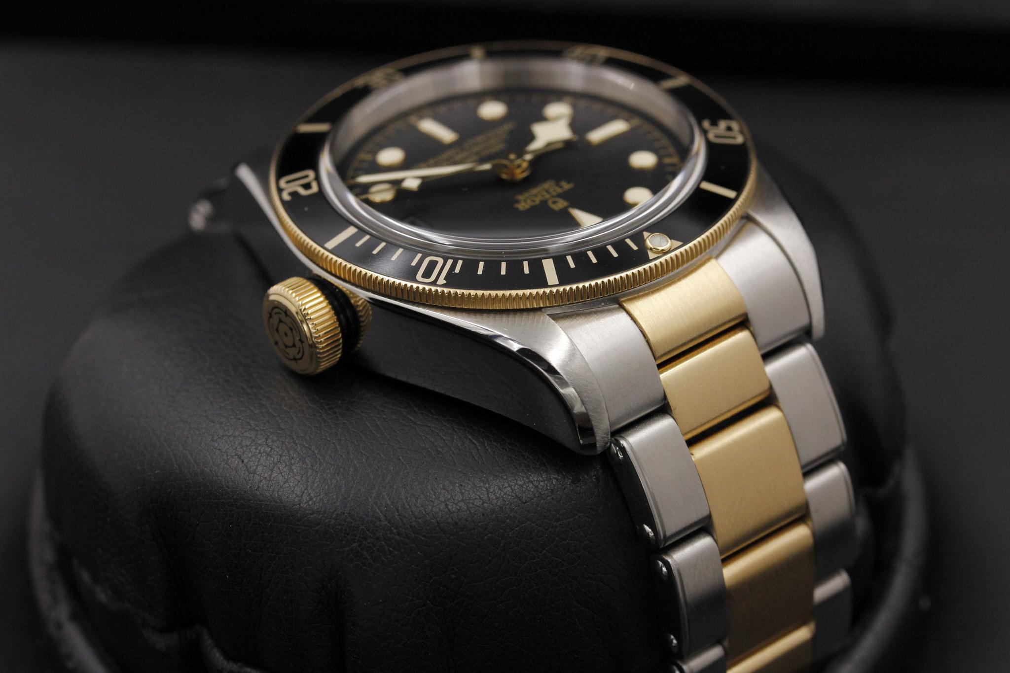 Watch Image 4