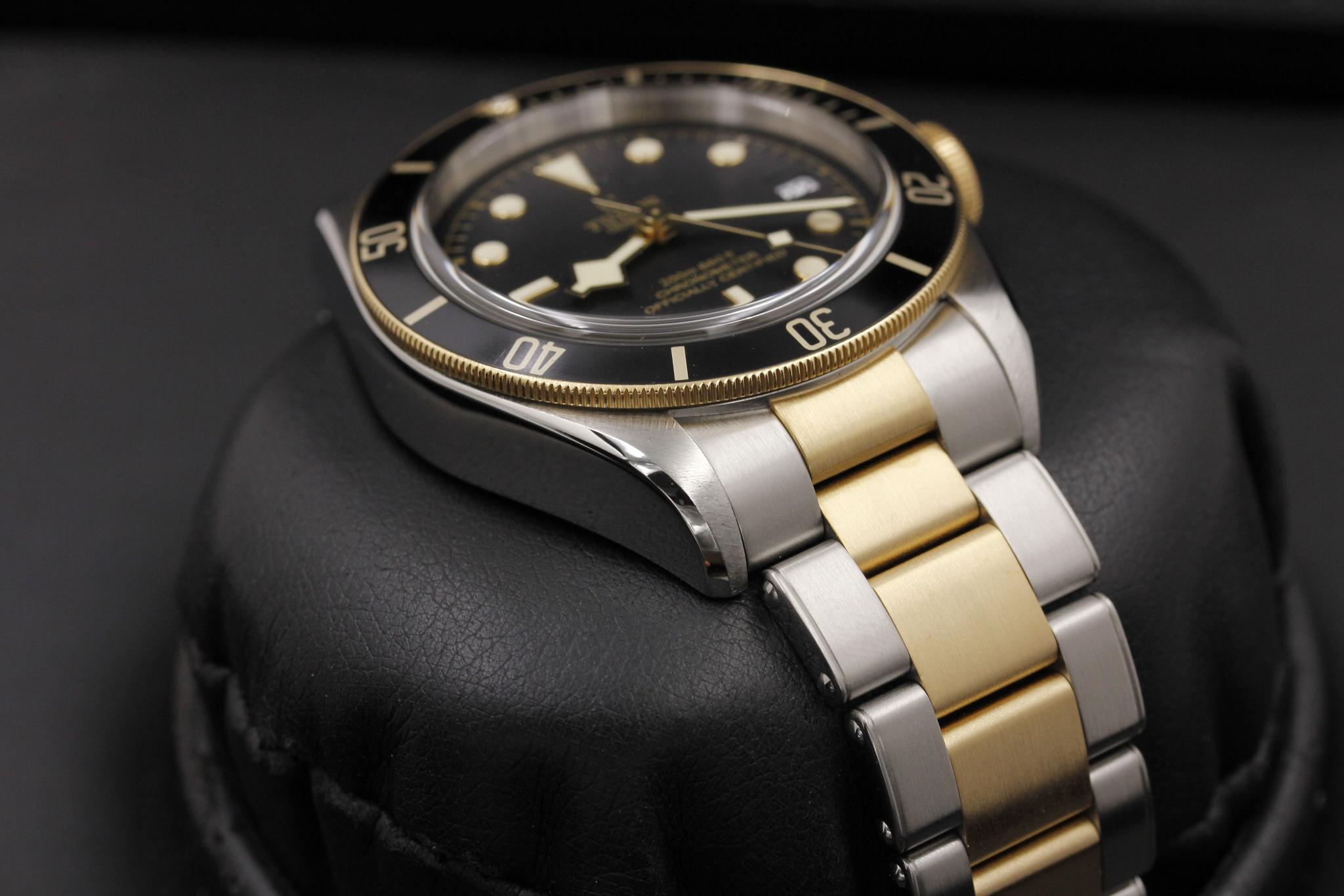 Watch Image 6