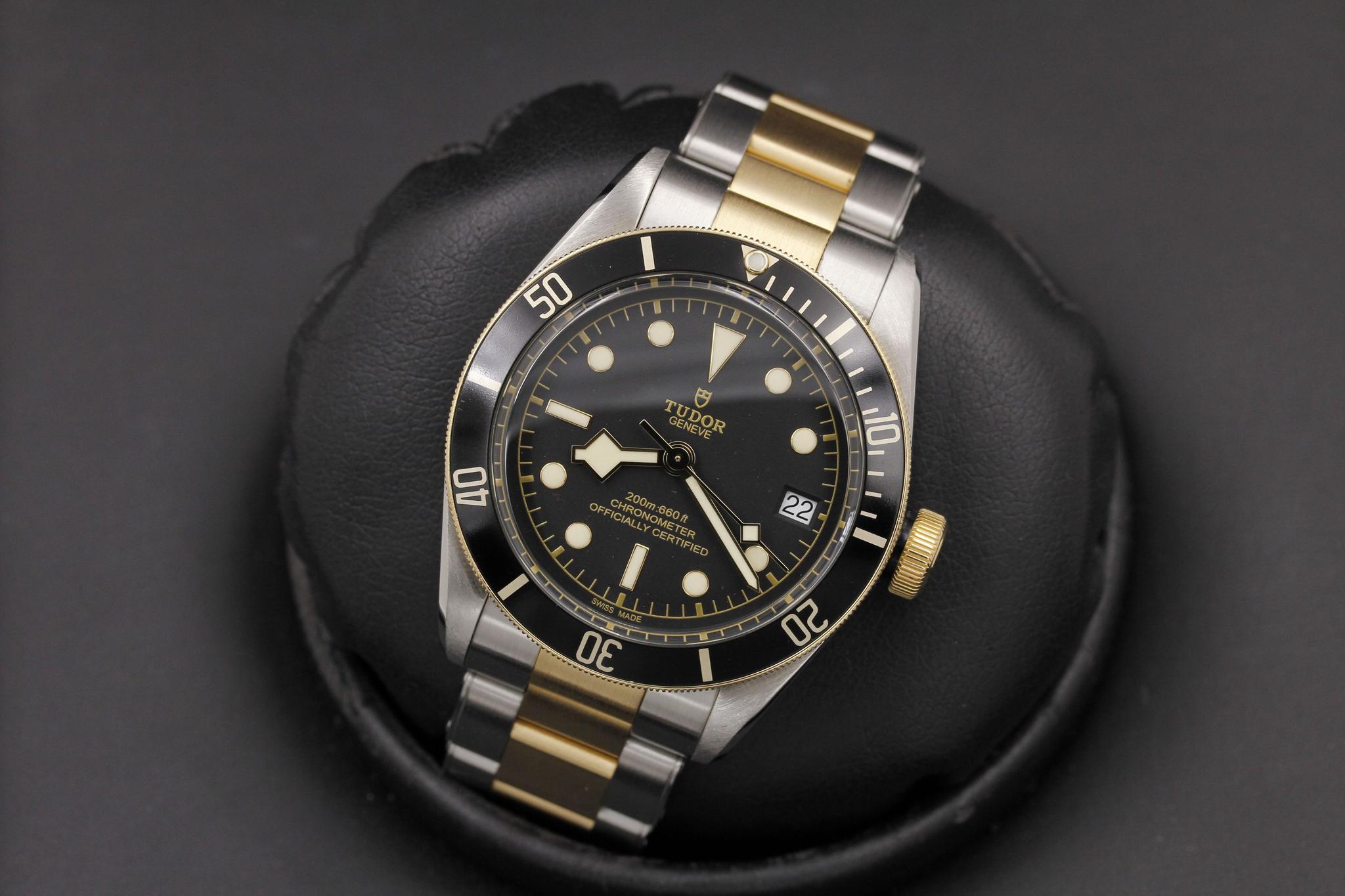 Watch Image 9