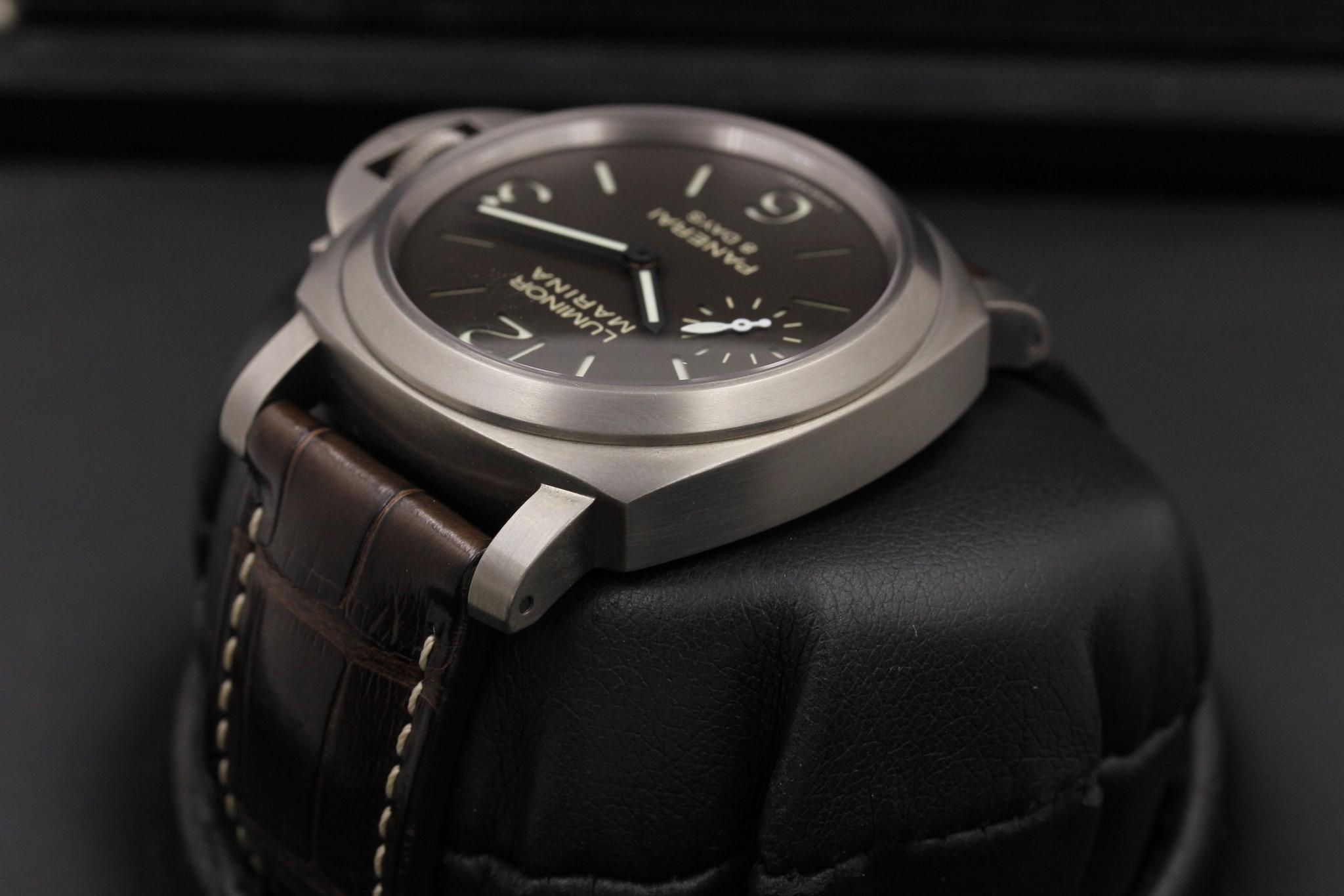 Watch Image 5