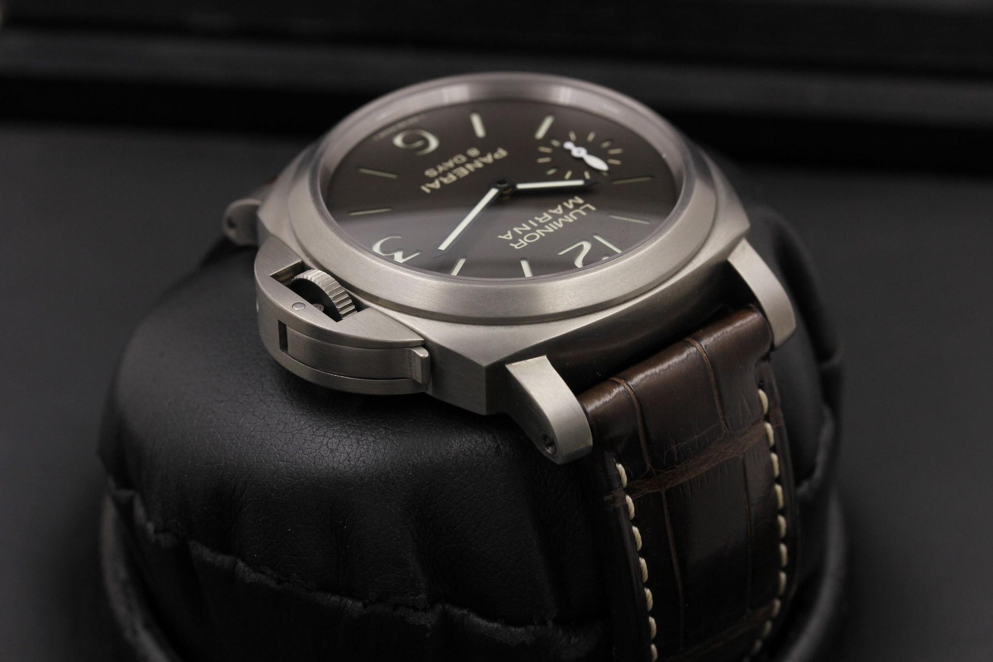 Watch Image 4