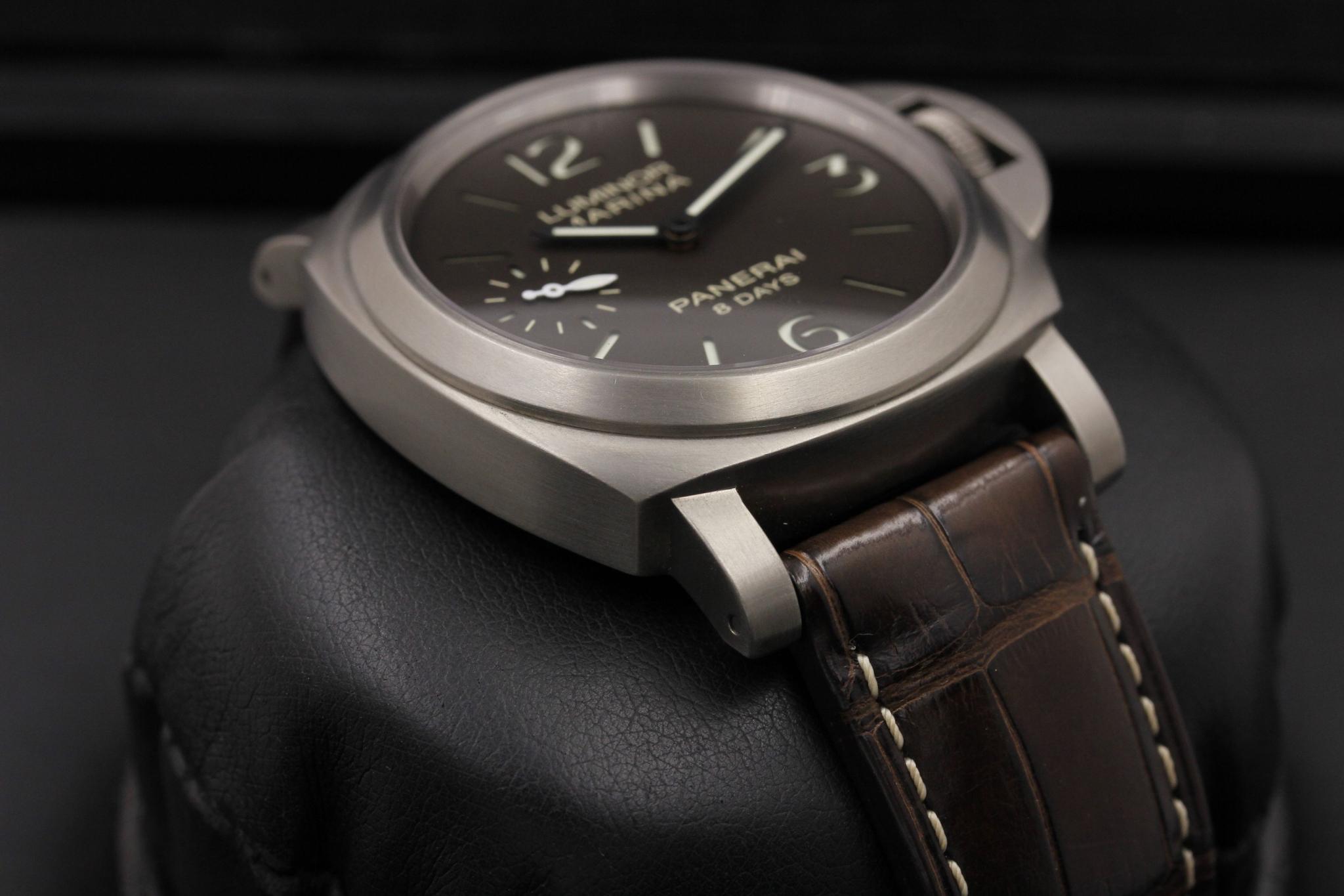 Watch Image 6