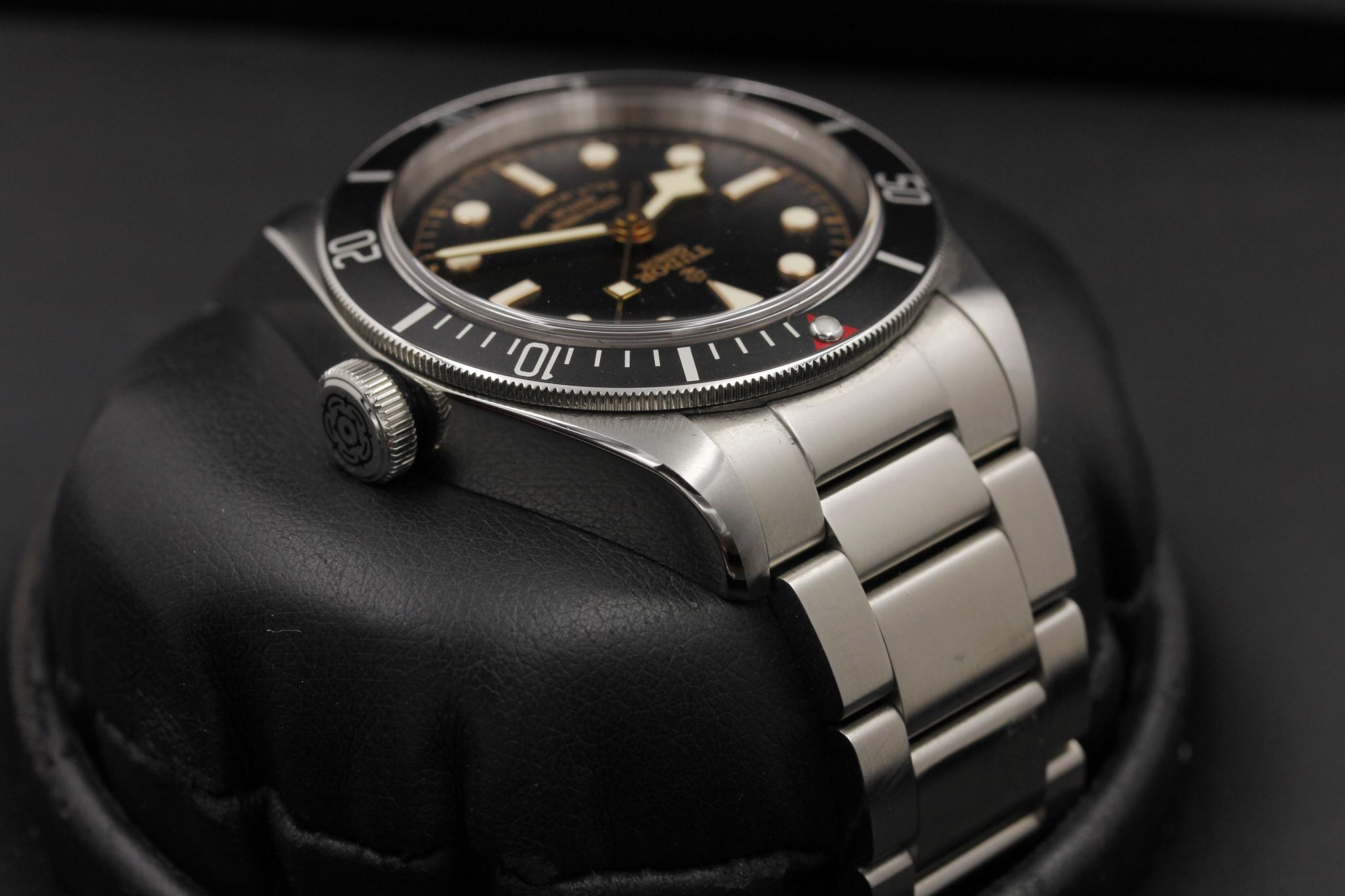 Watch Image 4