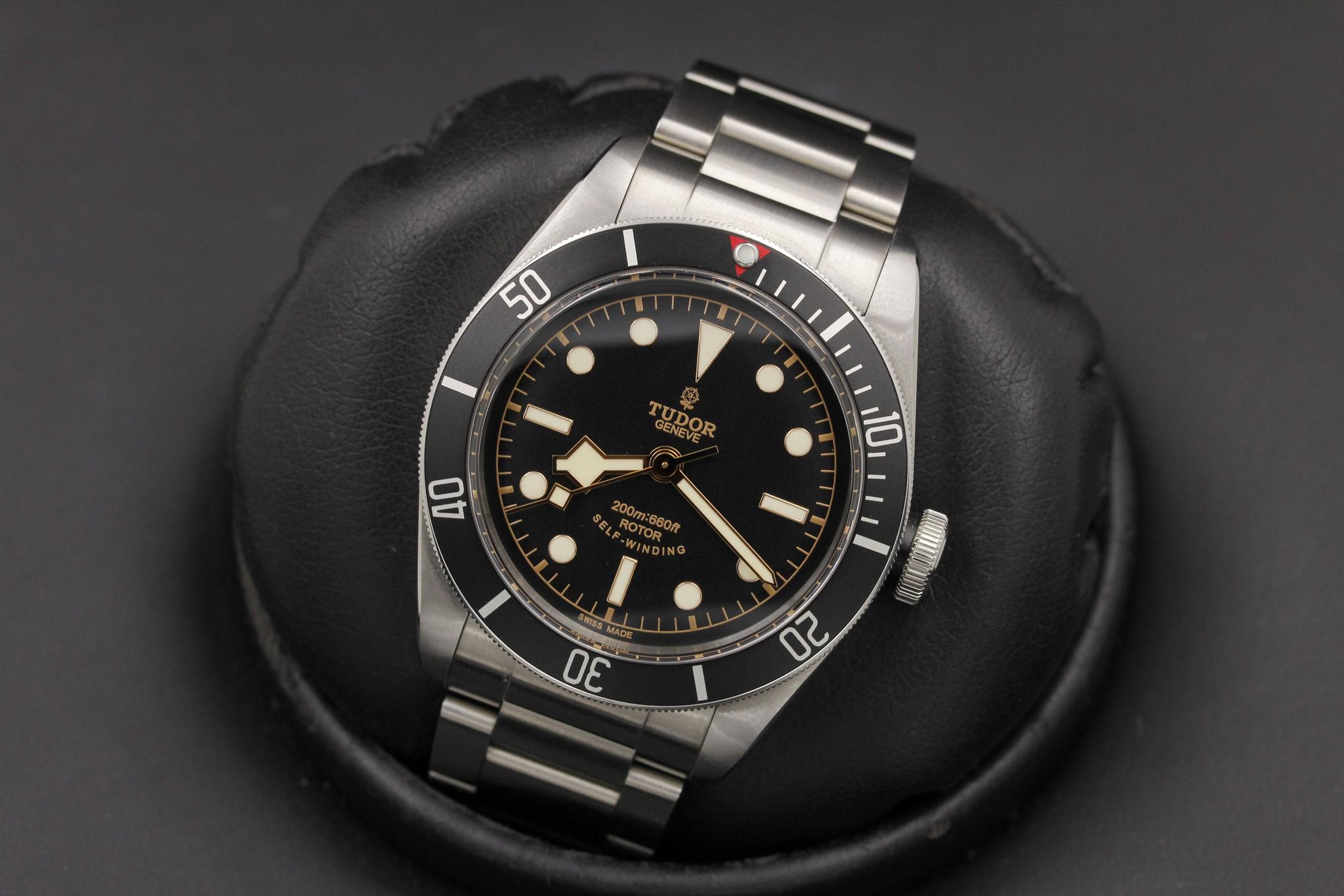 Watch Image 9