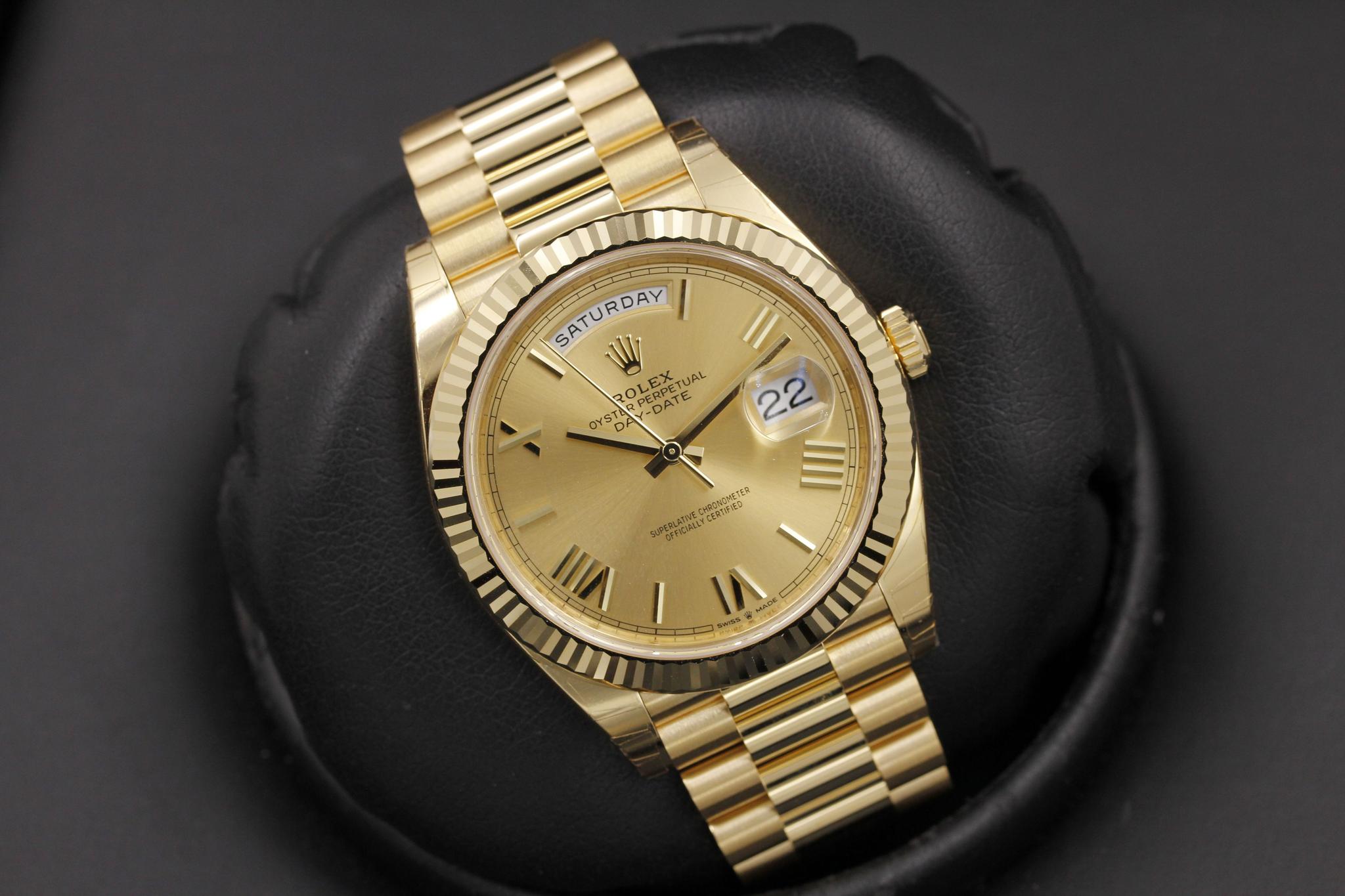 Watch Image 9