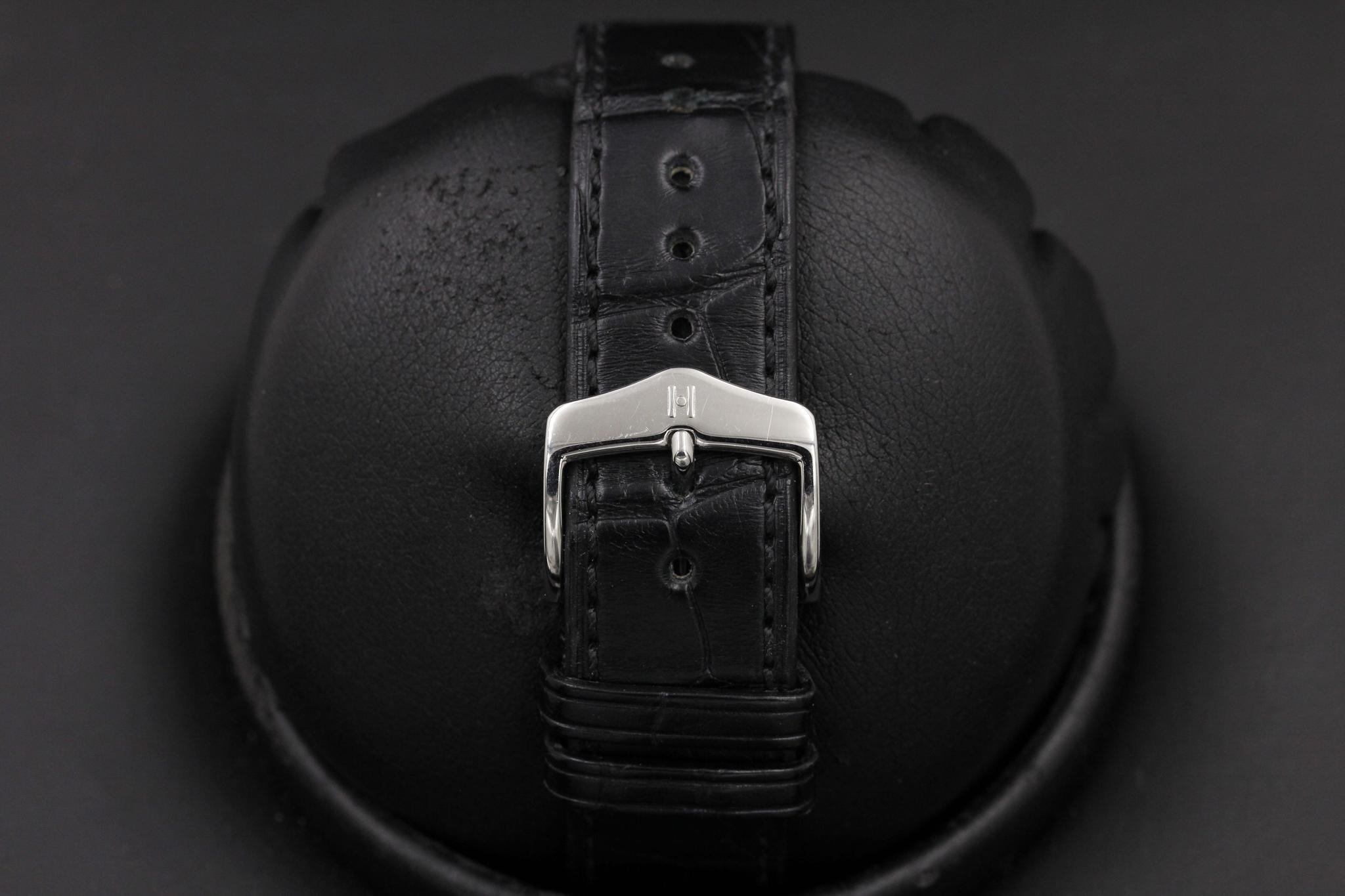 Watch Image 8