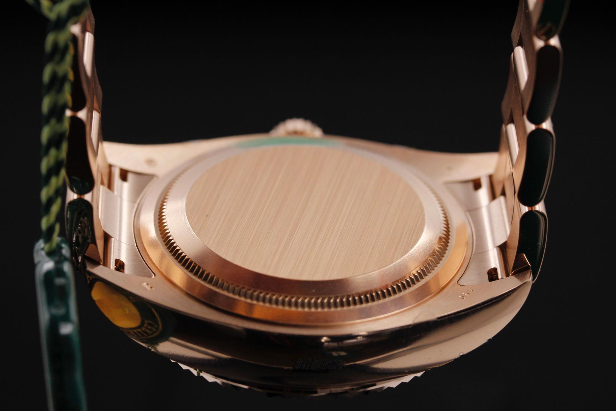 Watch Image 7