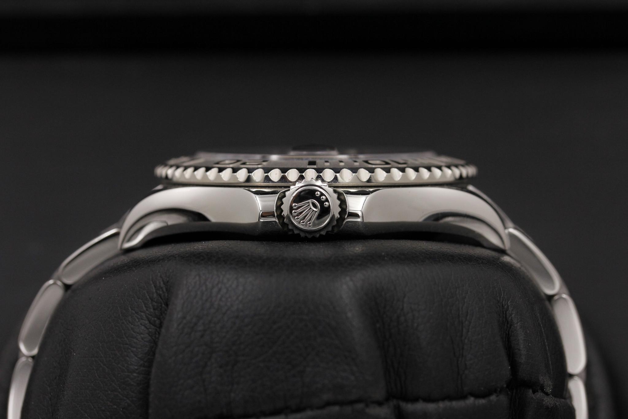 Watch Image 3