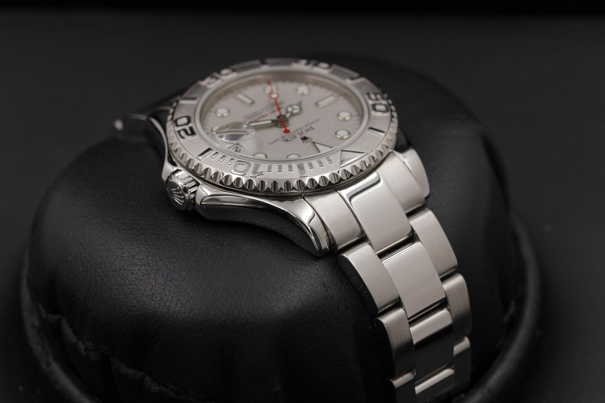 Watch Image 4