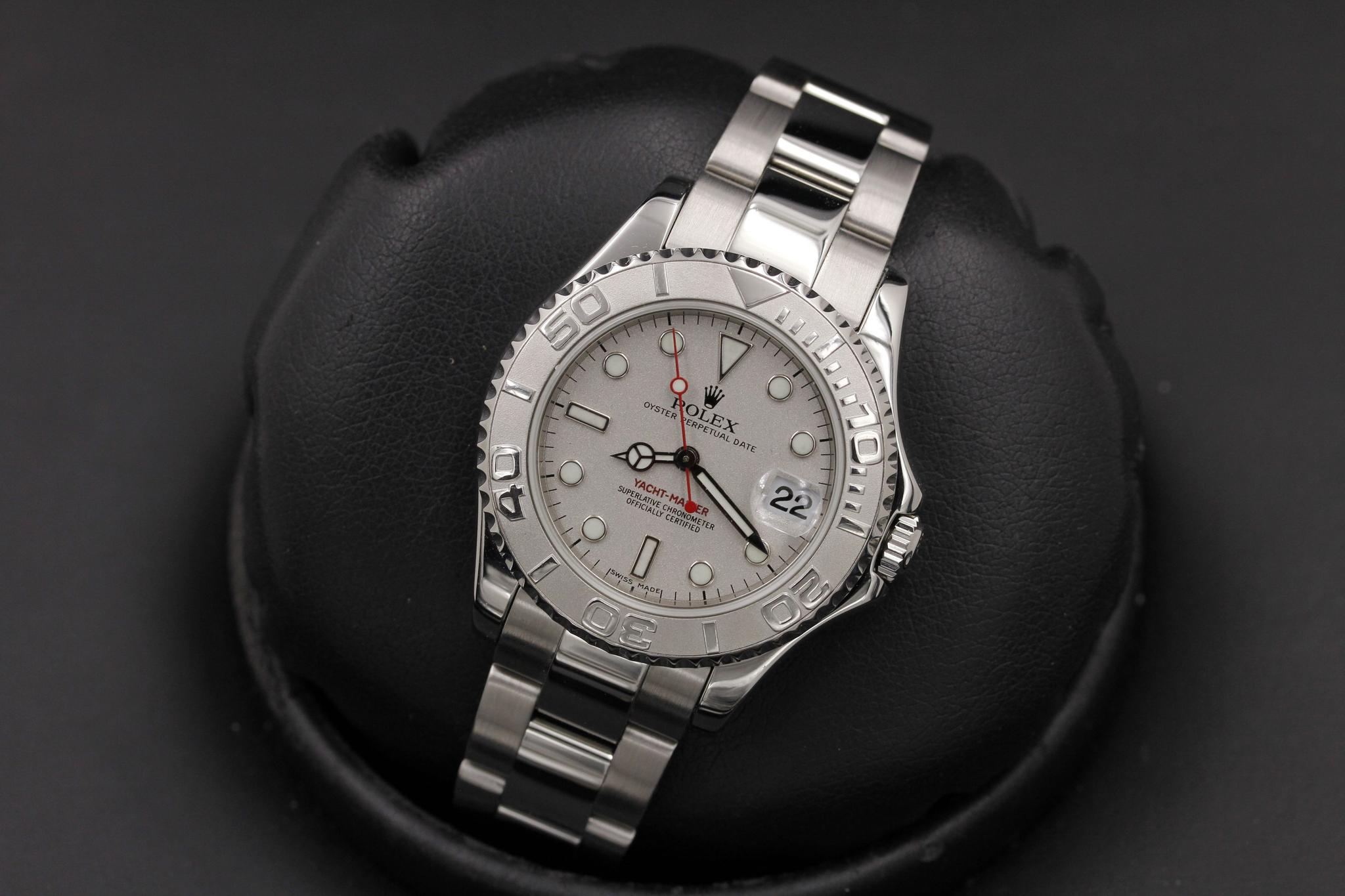 Watch Image 10