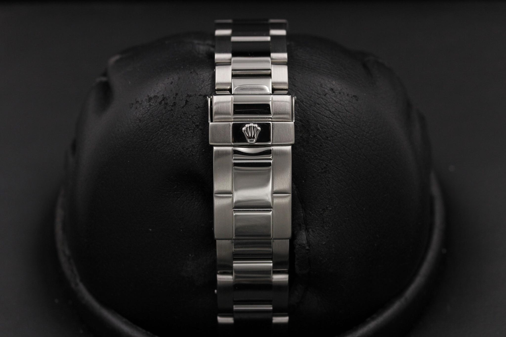 Watch Image 7