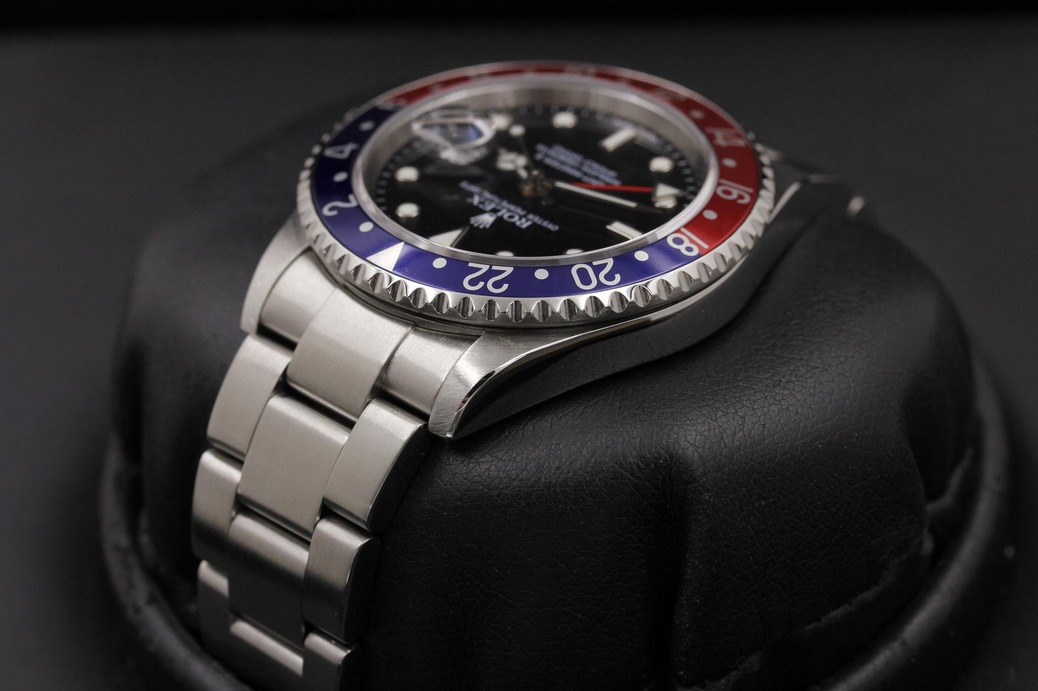 Watch Image 5