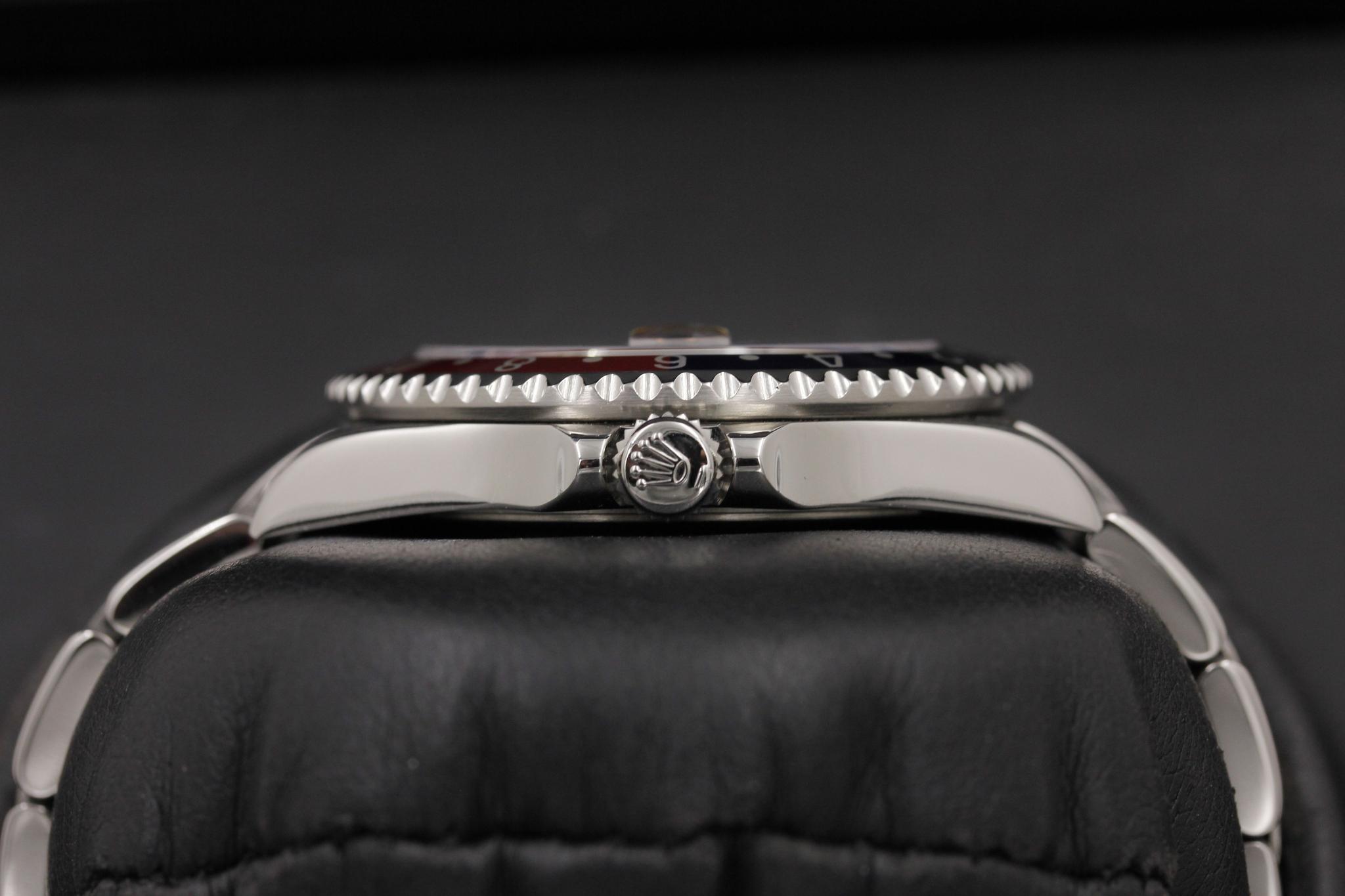 Watch Image 3