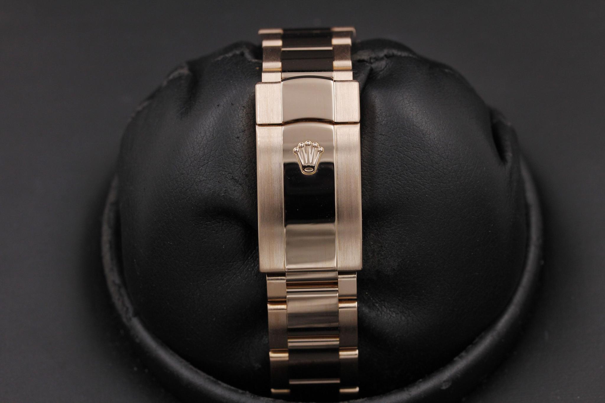 Watch Image 7