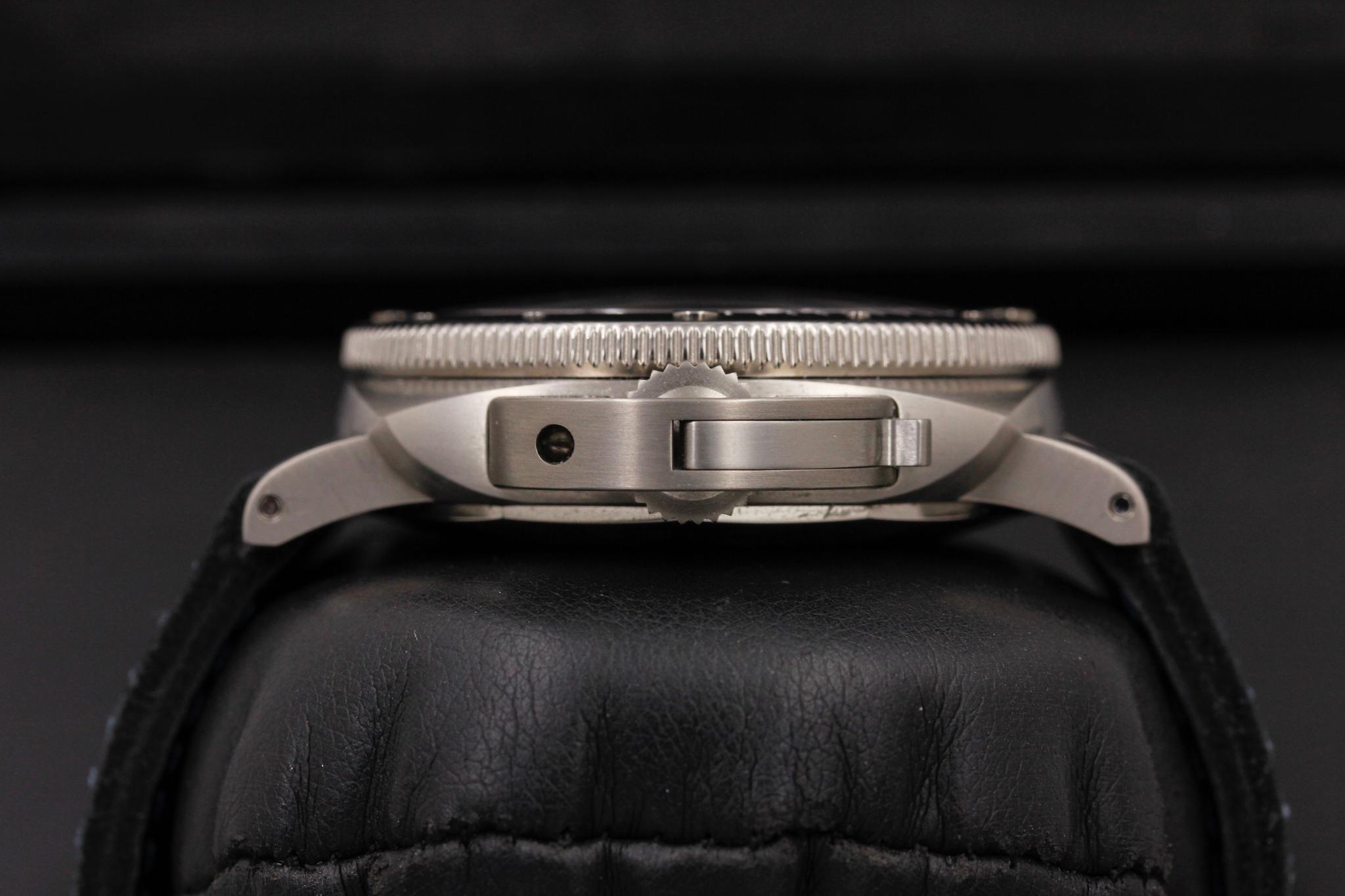 Watch Image 3