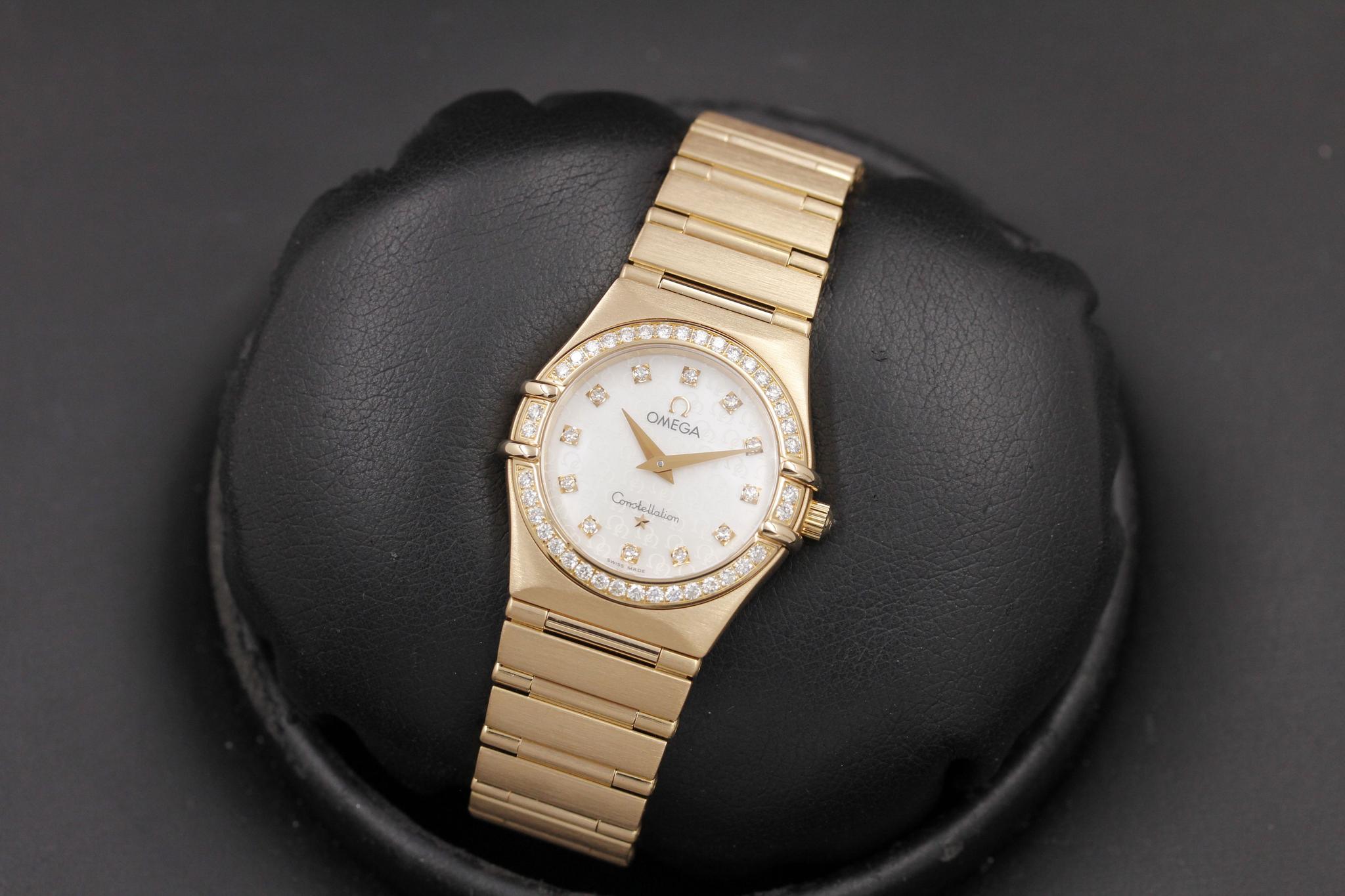 Watch Image 10