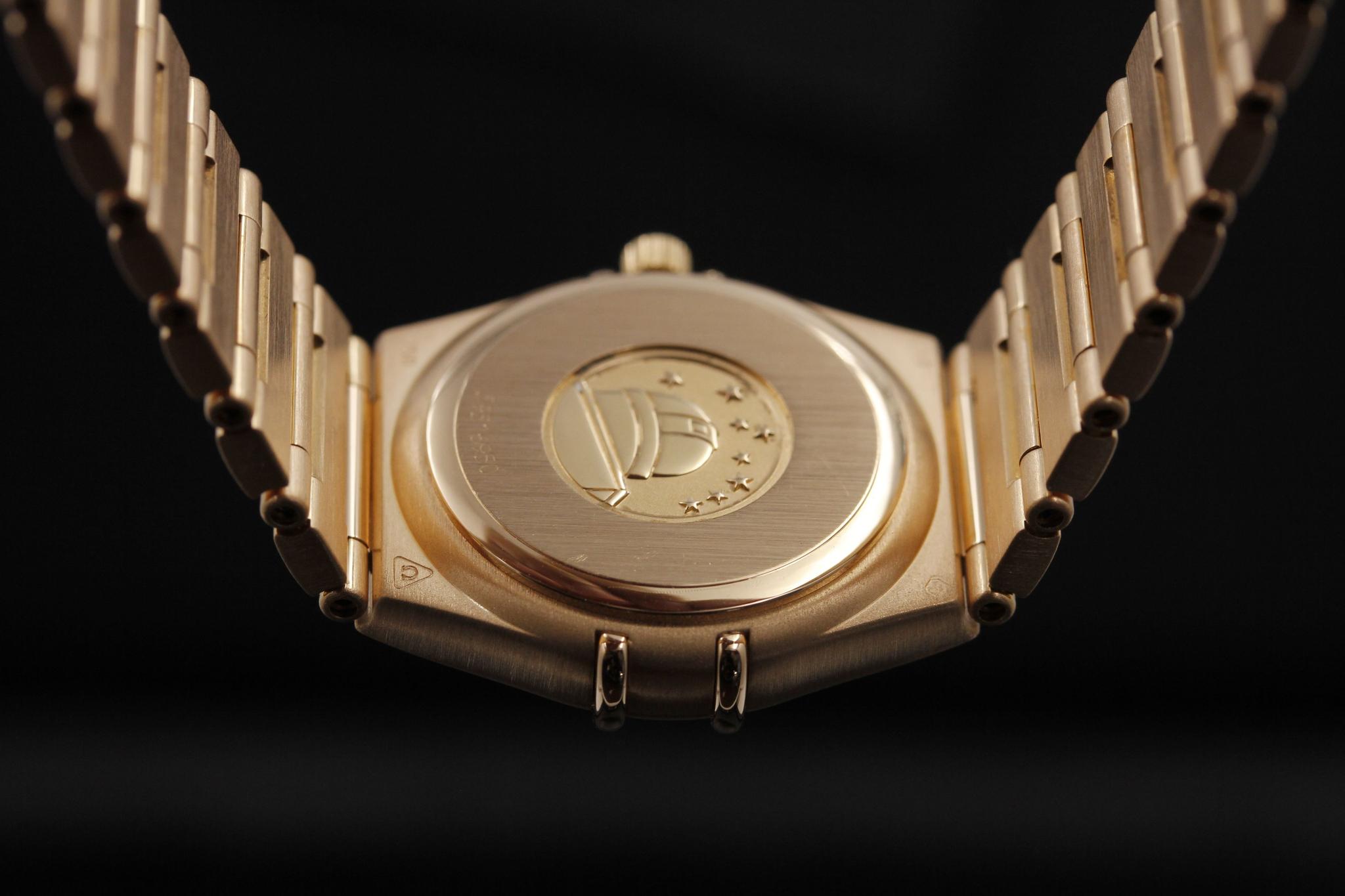 Watch Image 7