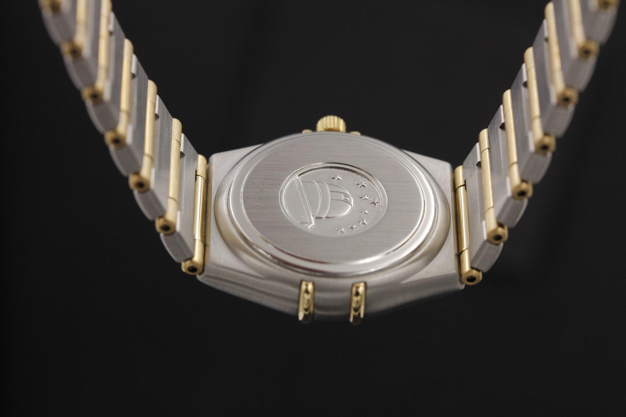 Watch Image 7