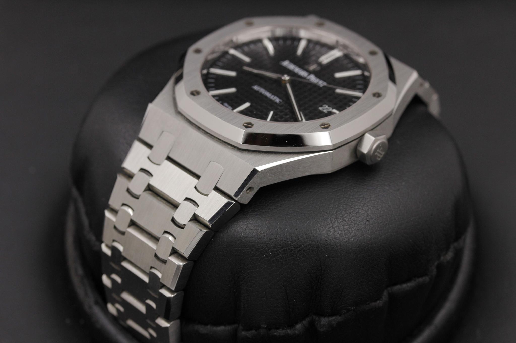 Watch Image 2