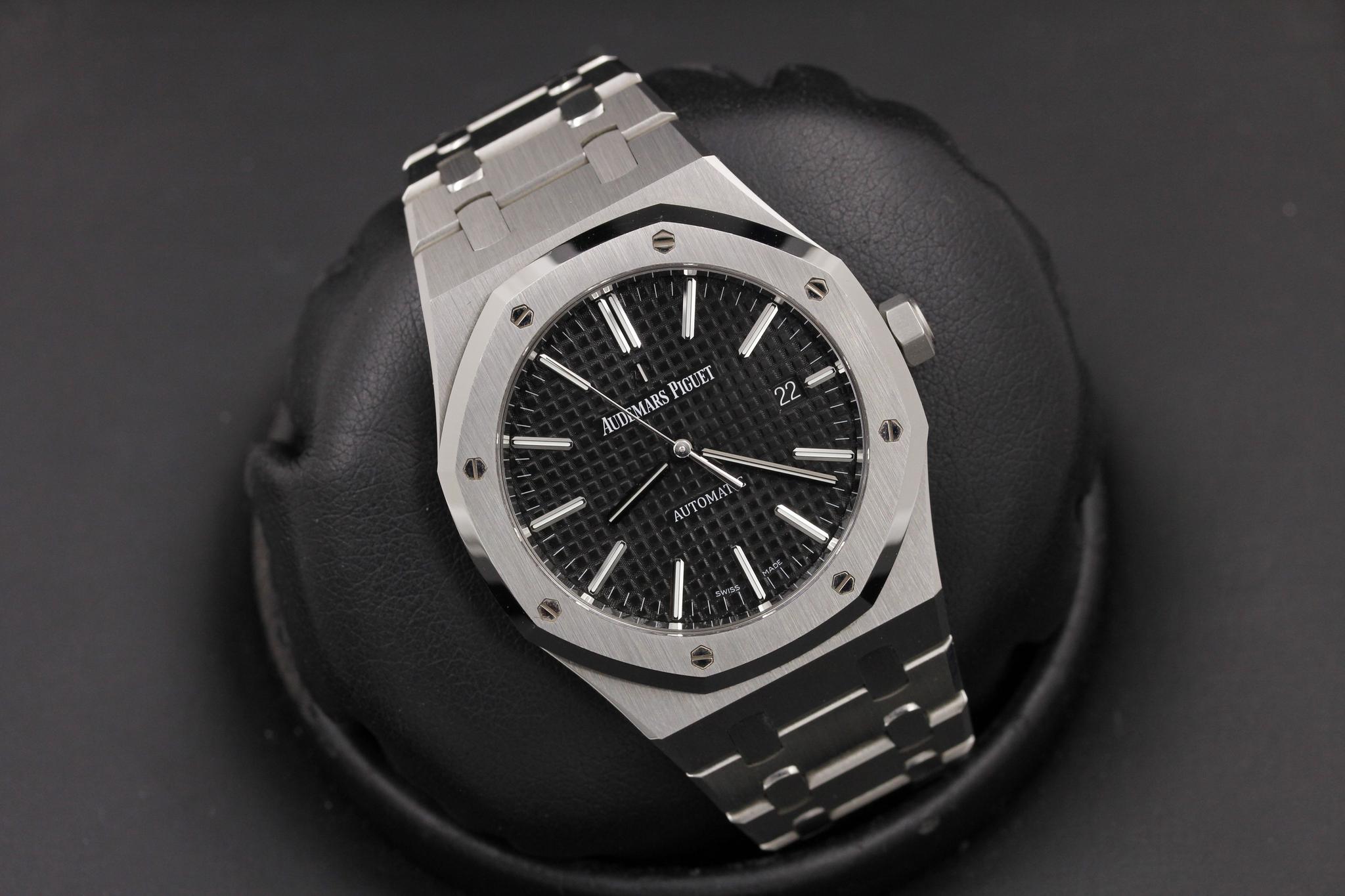 Watch Image 10