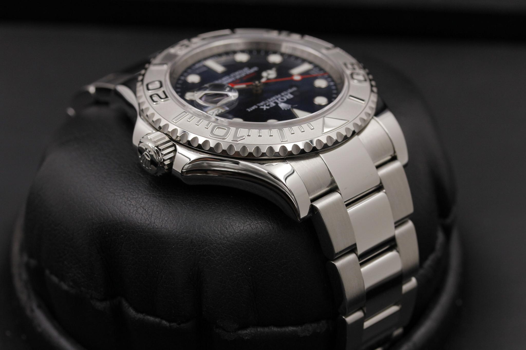 Watch Image 4