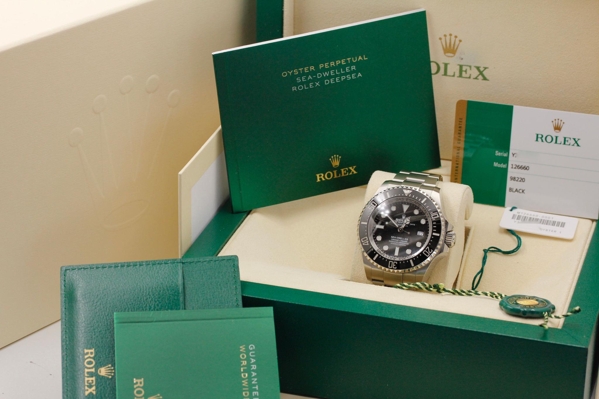 Watch Image 11
