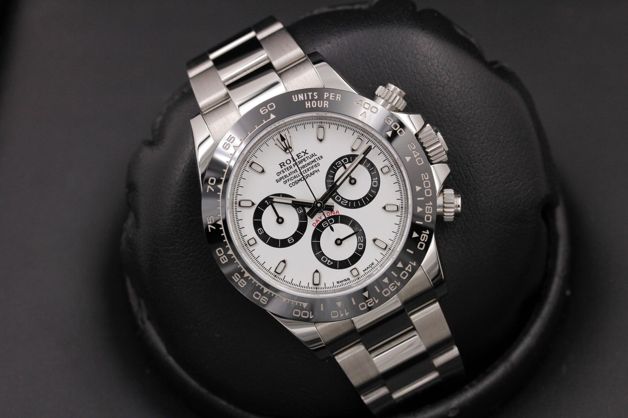 Watch Image 9