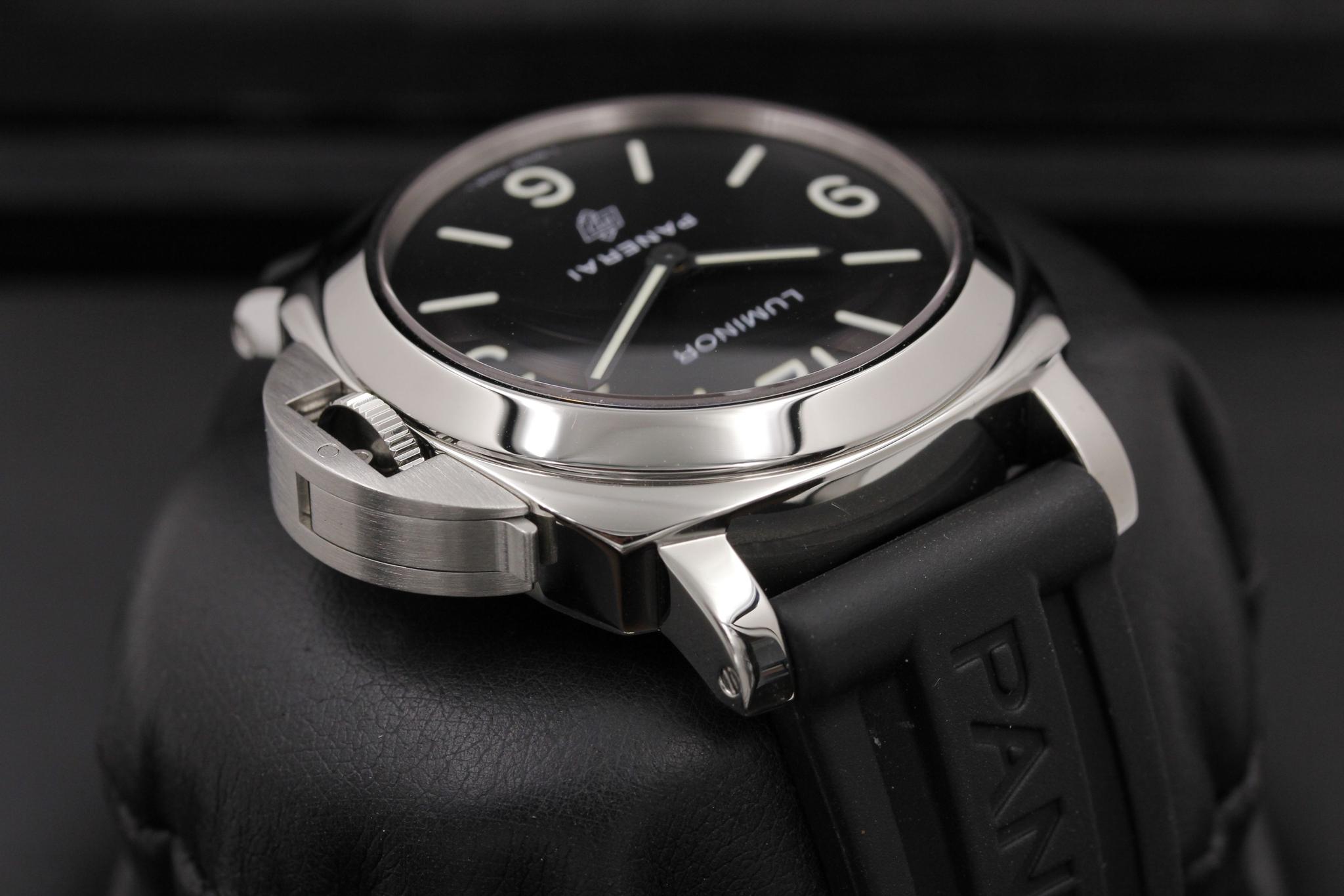 Watch Image 4