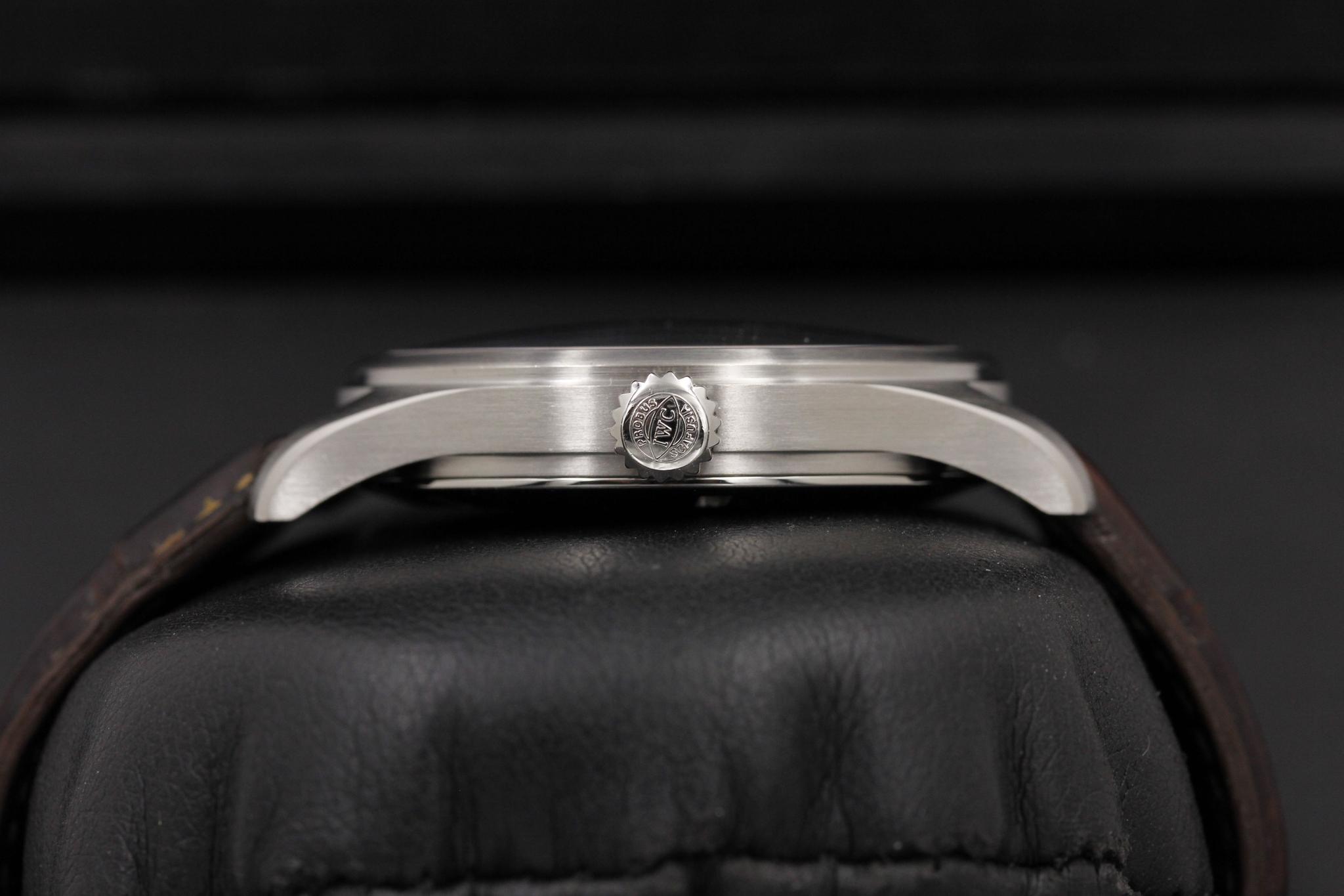 Watch Image 3