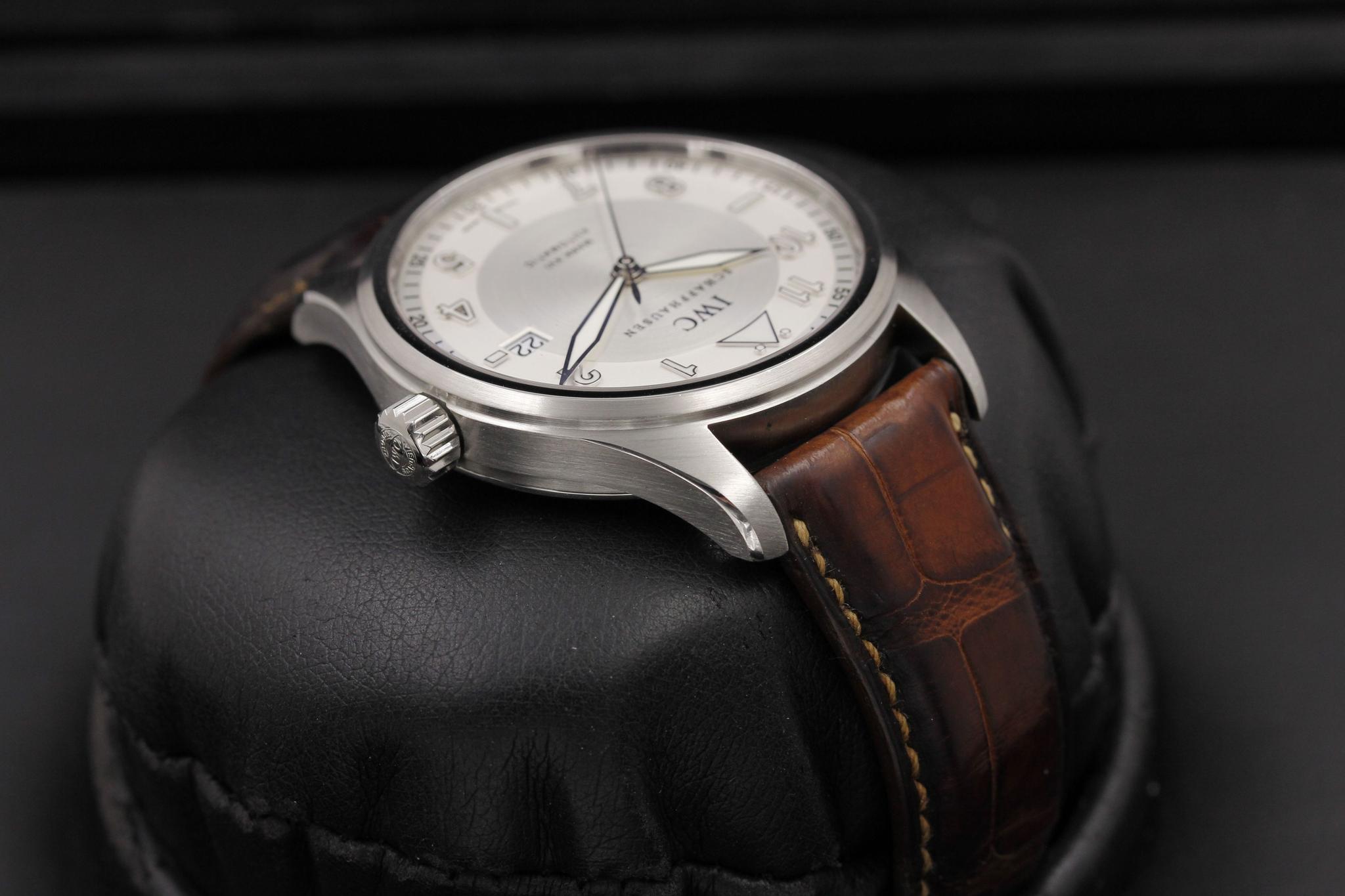 Watch Image 4