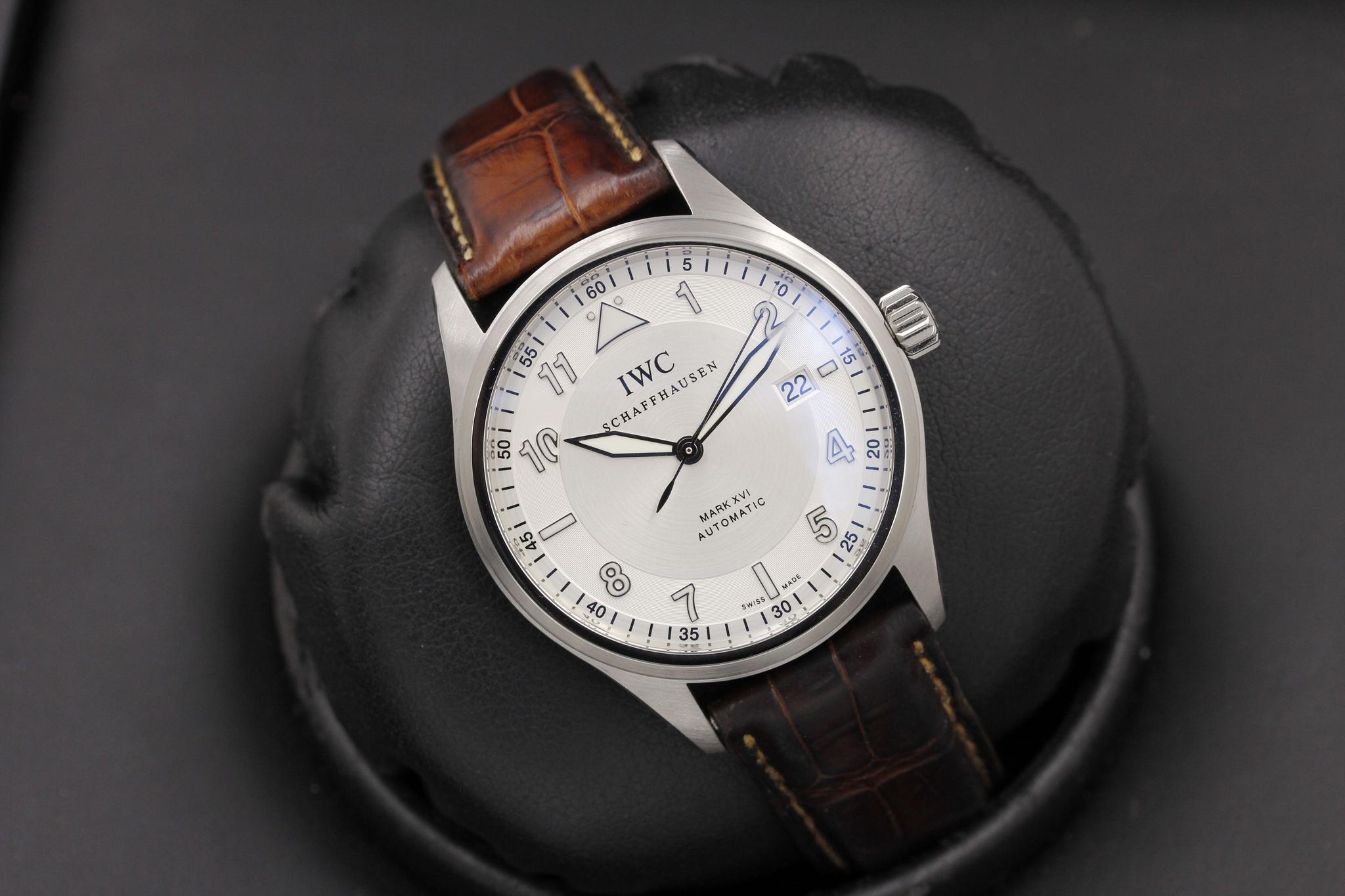Watch Image 9