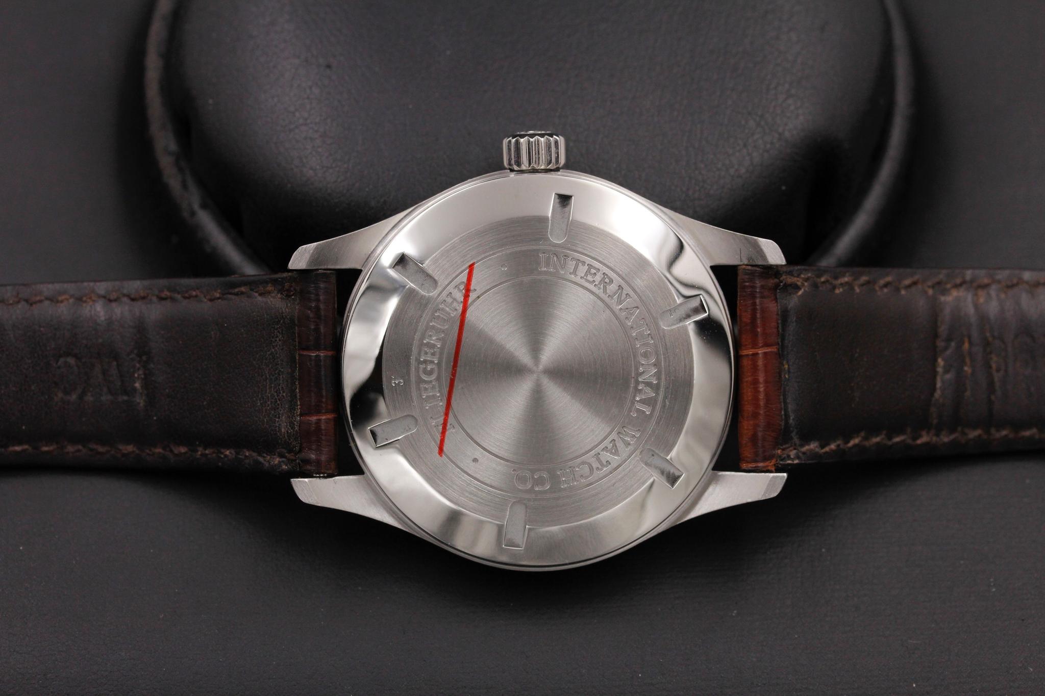 Watch Image 10