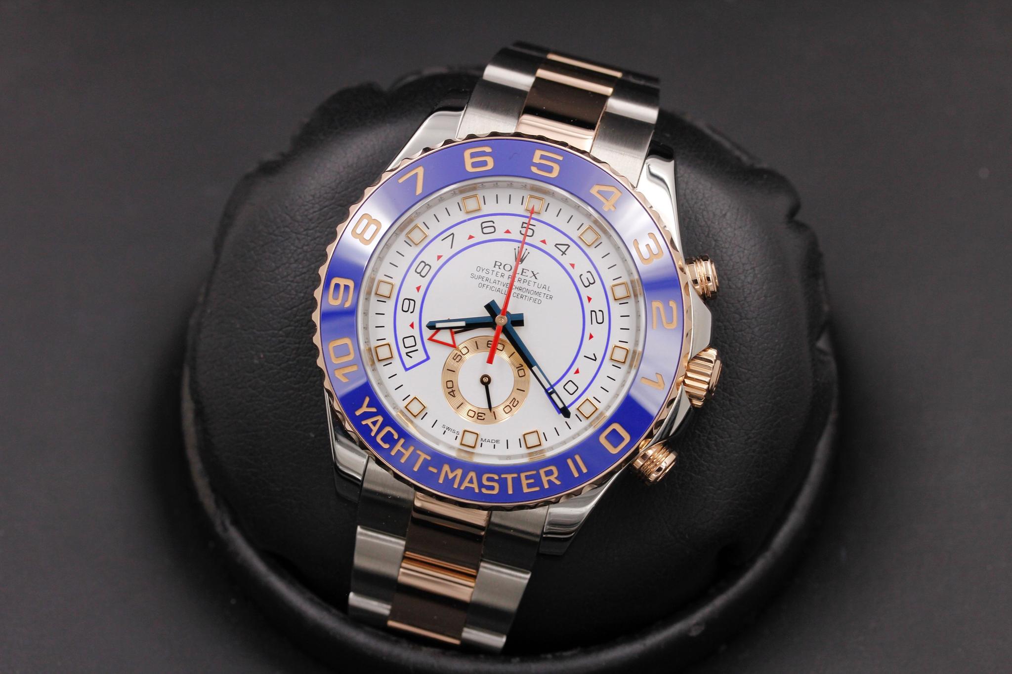 Watch Image 10