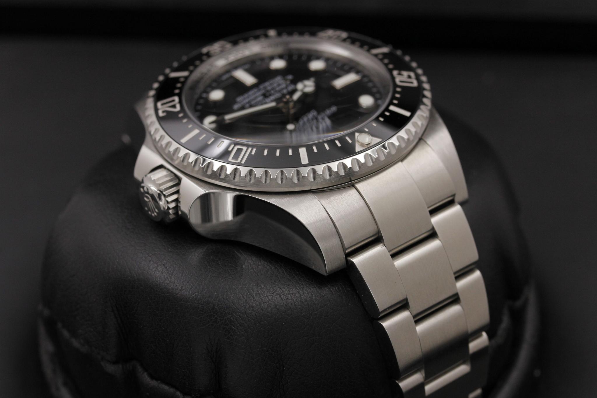 Watch Image 4