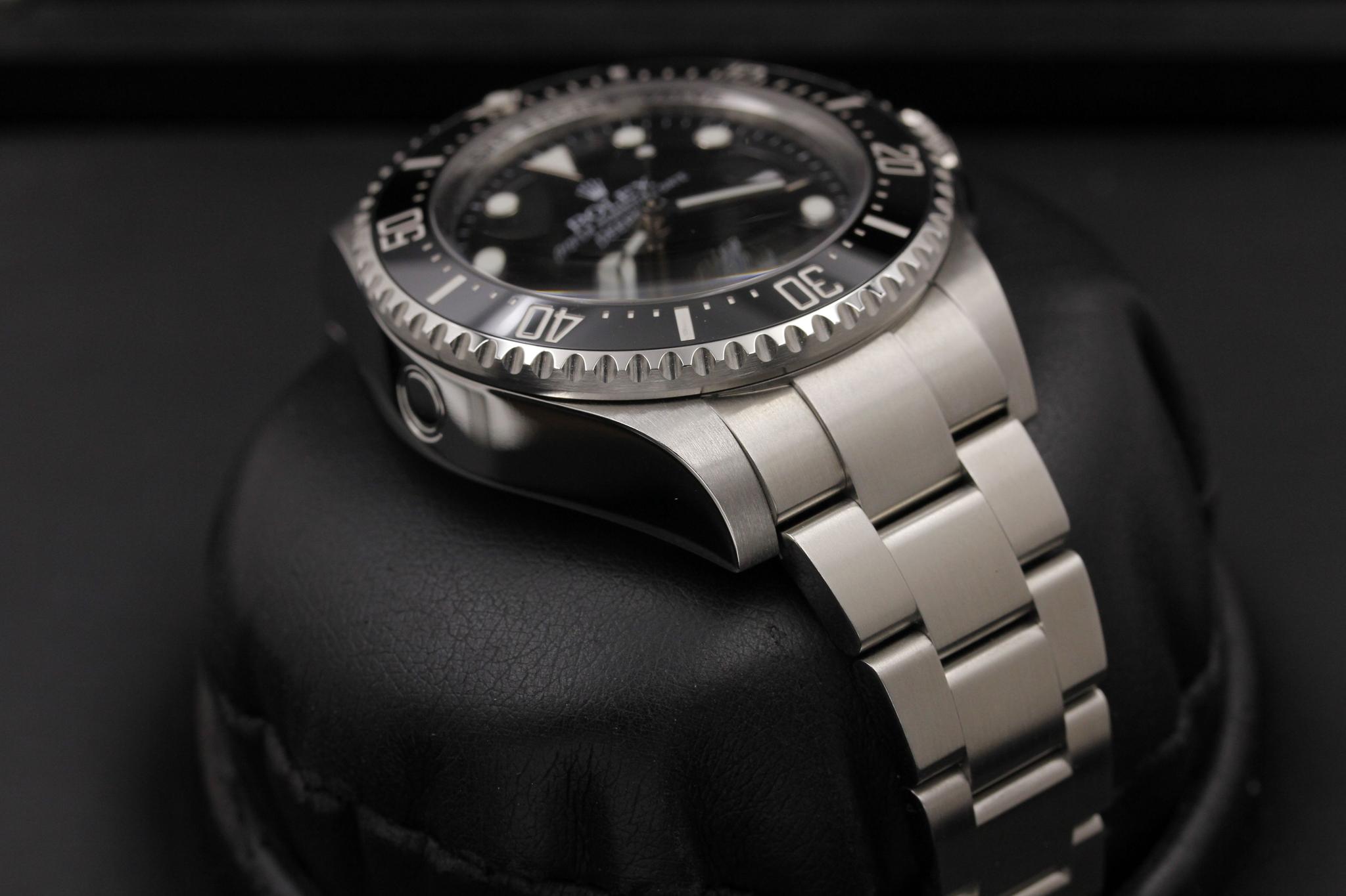 Watch Image 7