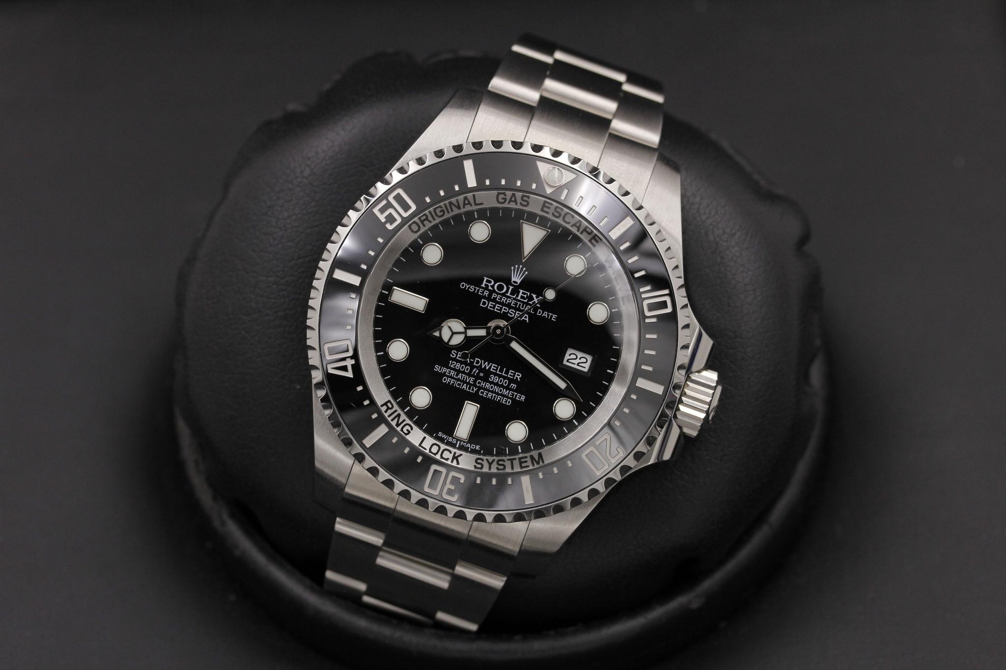 Watch Image 11