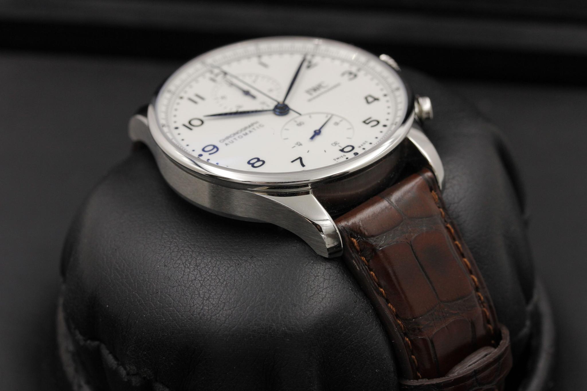 Watch Image 6