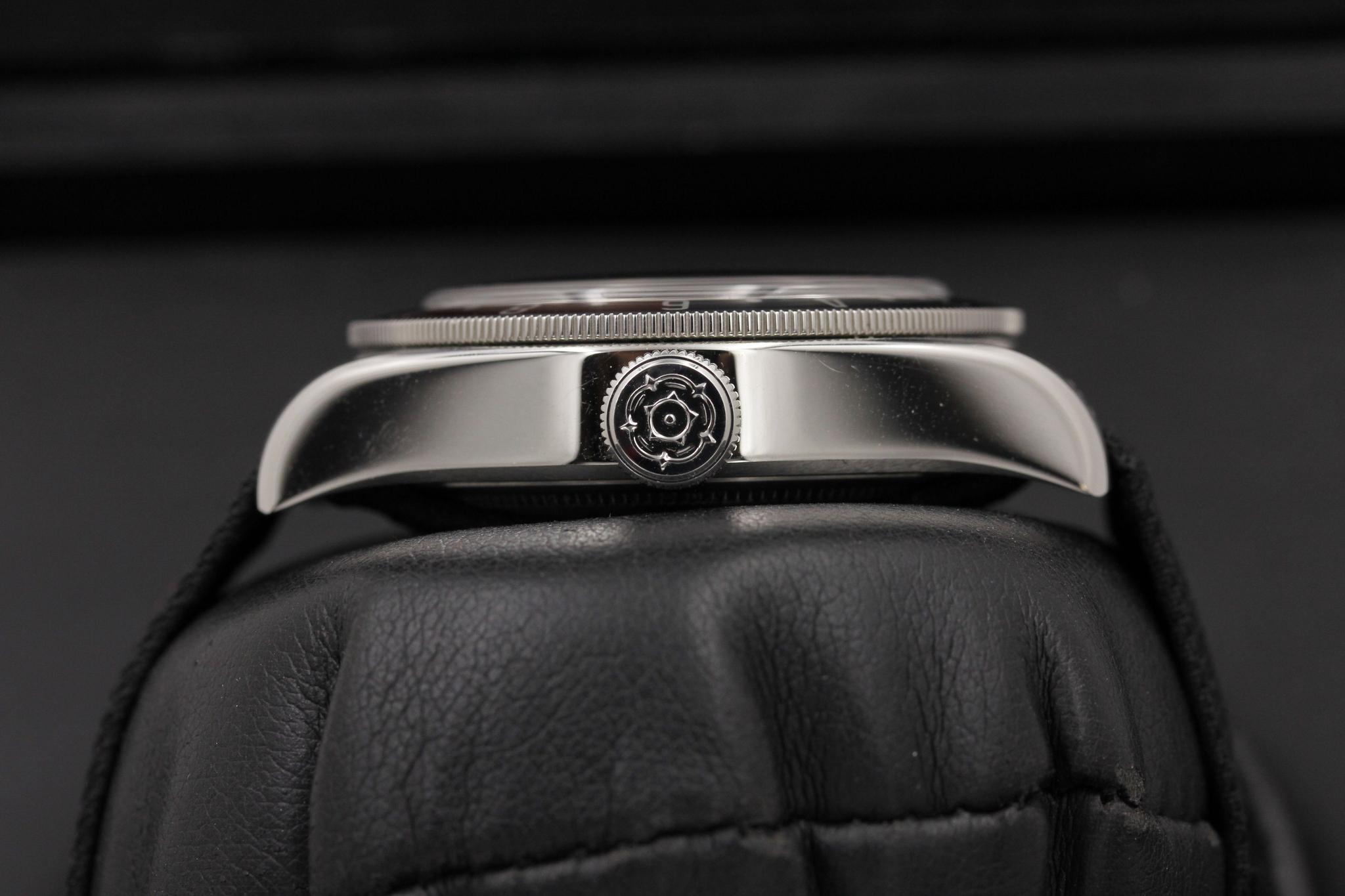 Watch Image 3