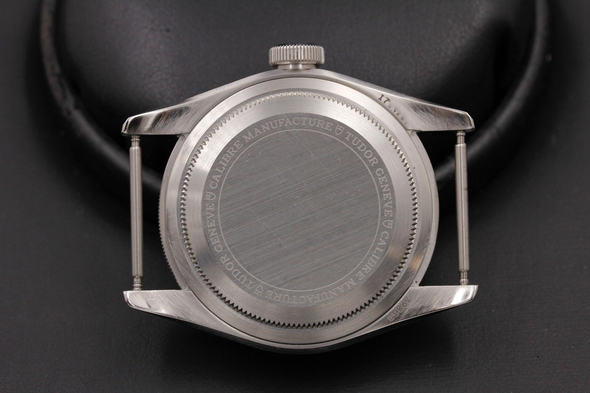 Watch Image 7