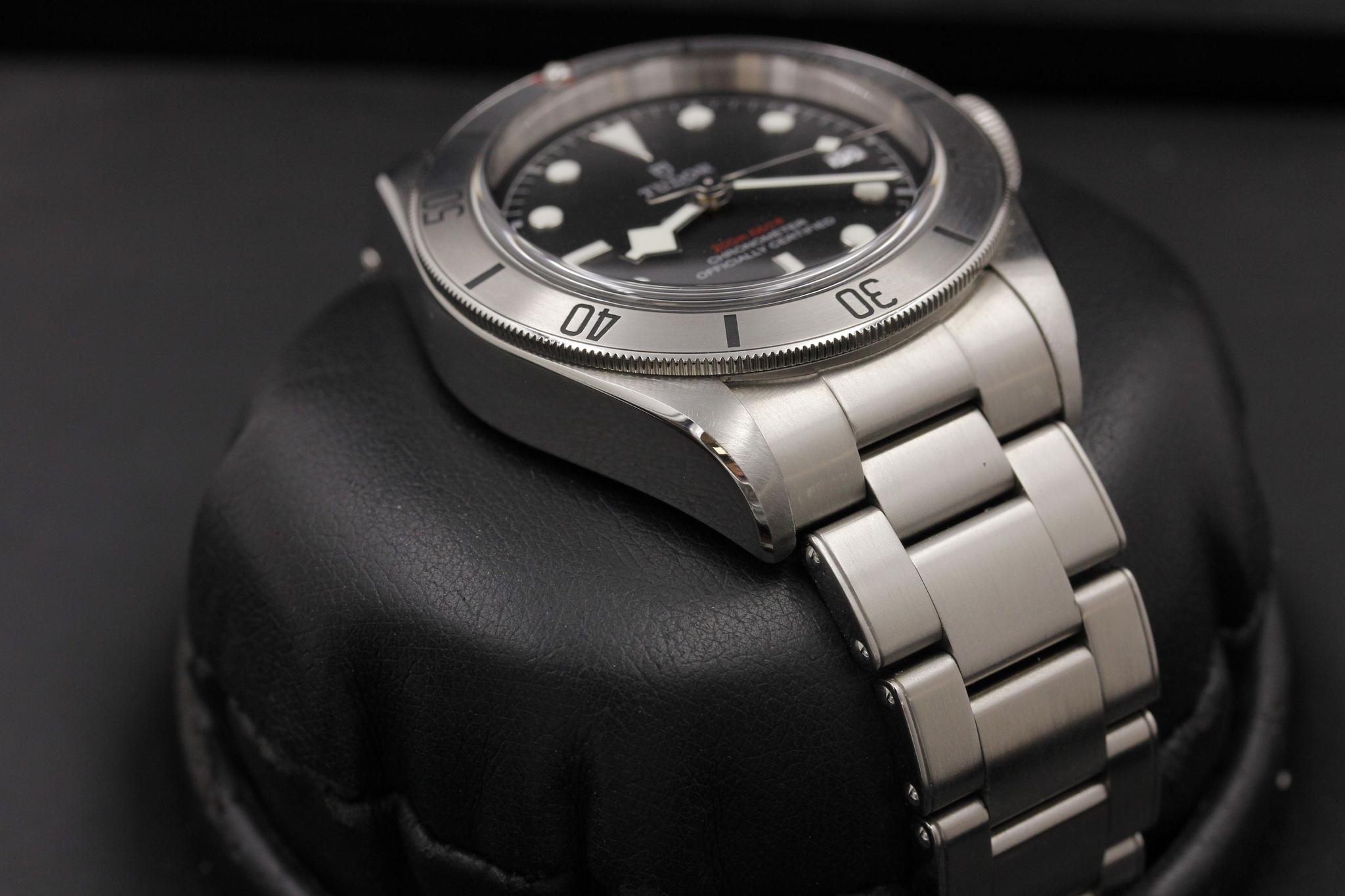 Watch Image 7