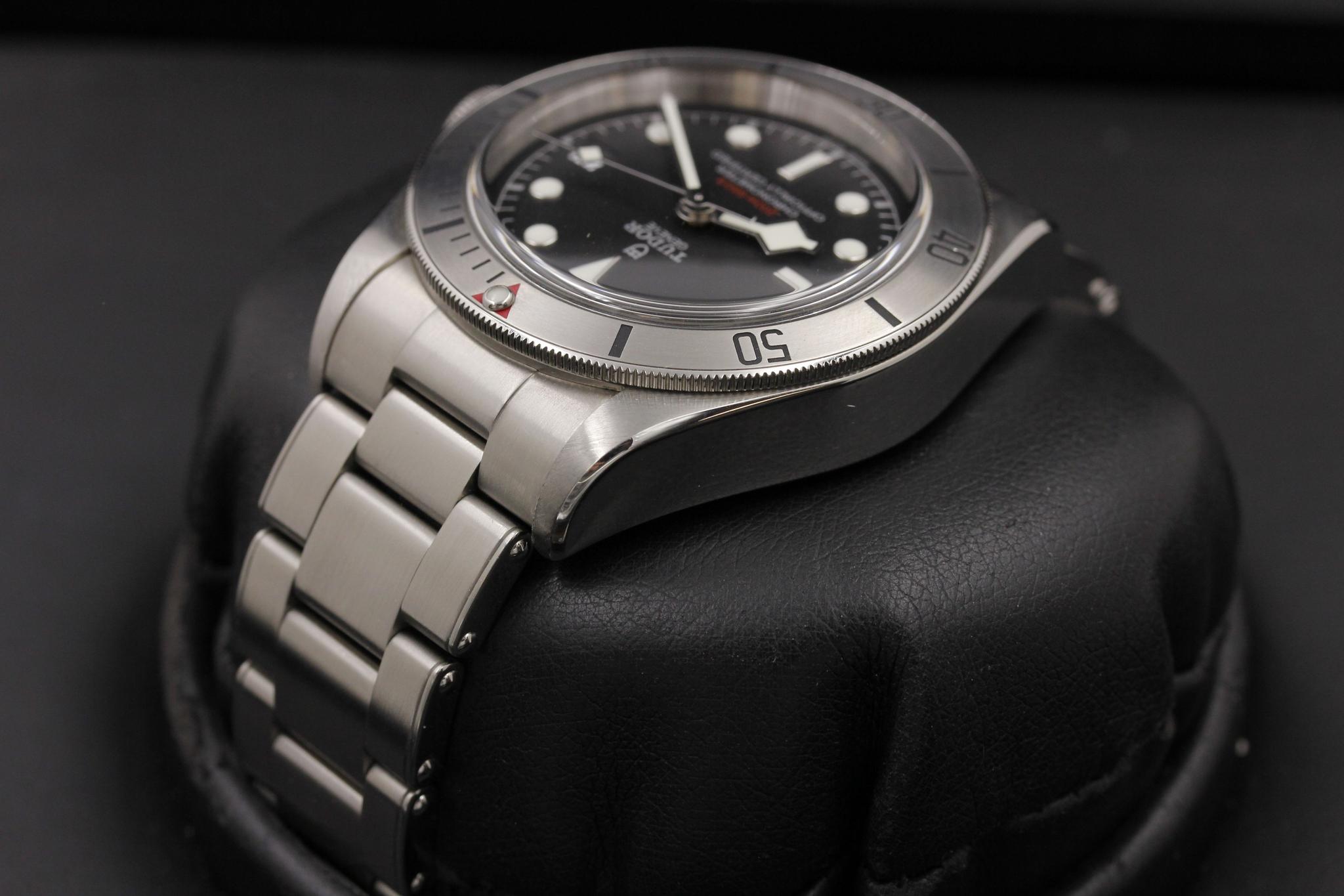Watch Image 5